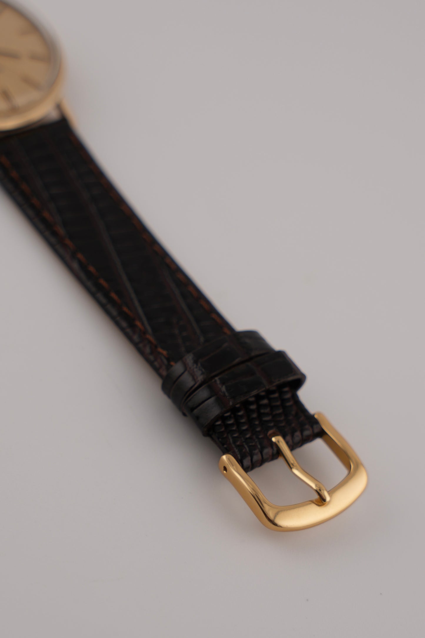 Omega Geneve Manual Wind  9ct Gold - 131.5016