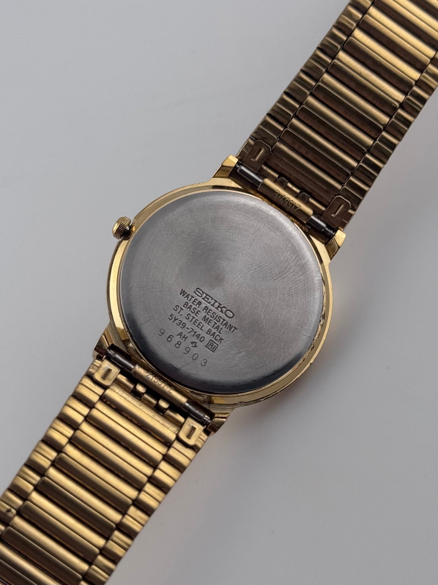 Seiko Quartz Date just - 5Y39-7140