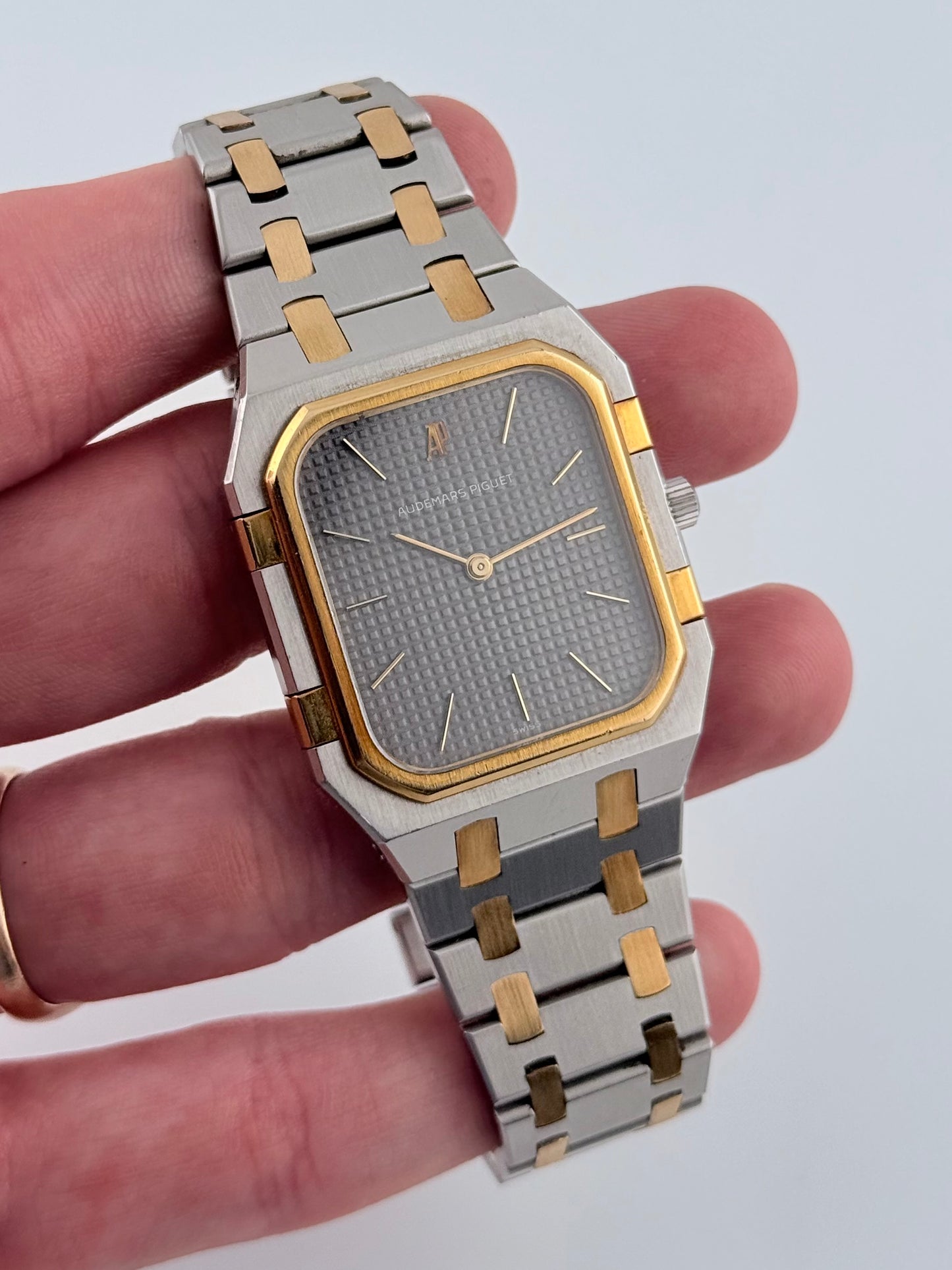 Audemars Piguet Royal Oak Jumbo - 56005 SA - Box and Papers