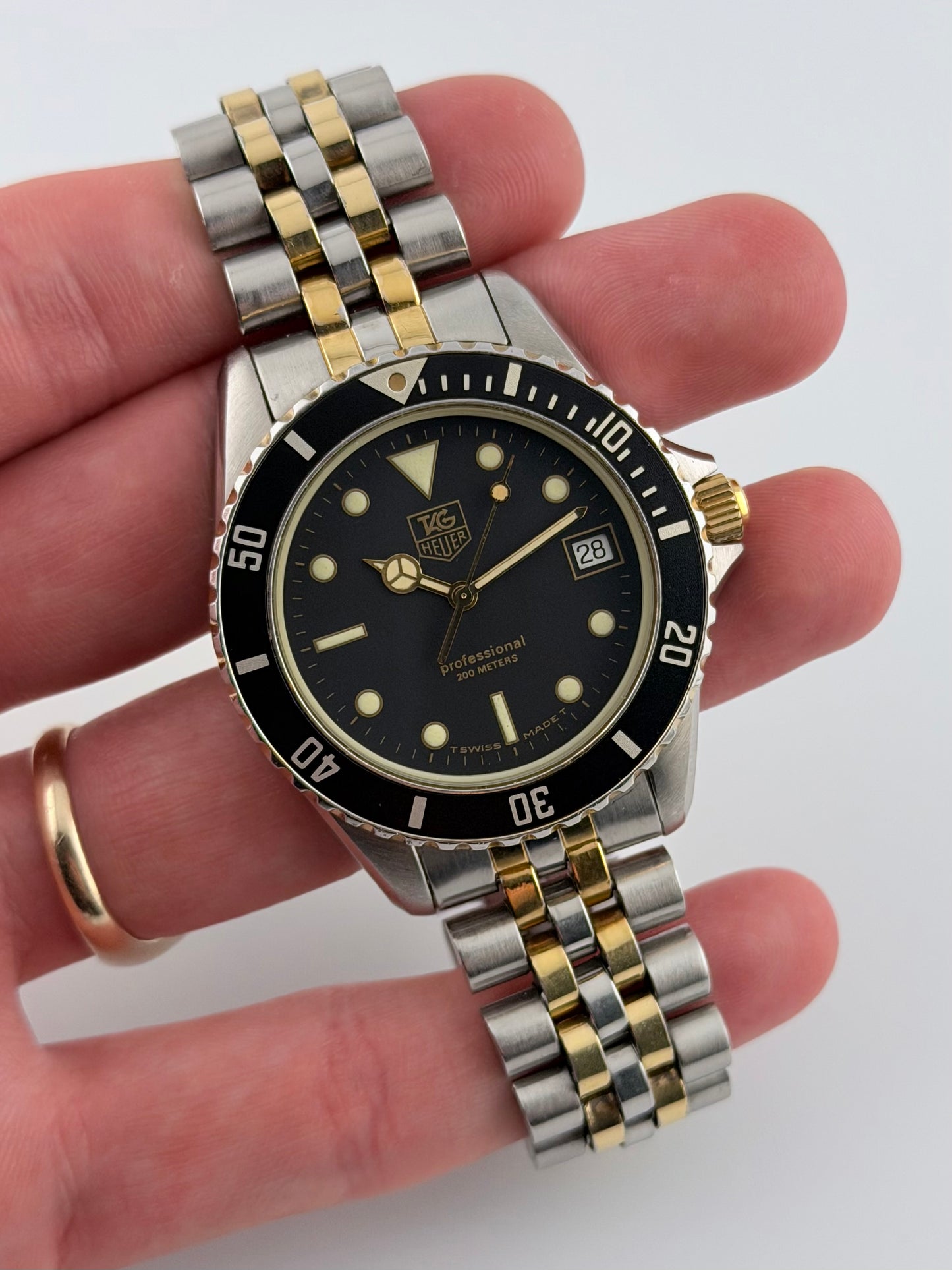 Tag Heuer Professional 200m Quartz Date 200m - 980.020B