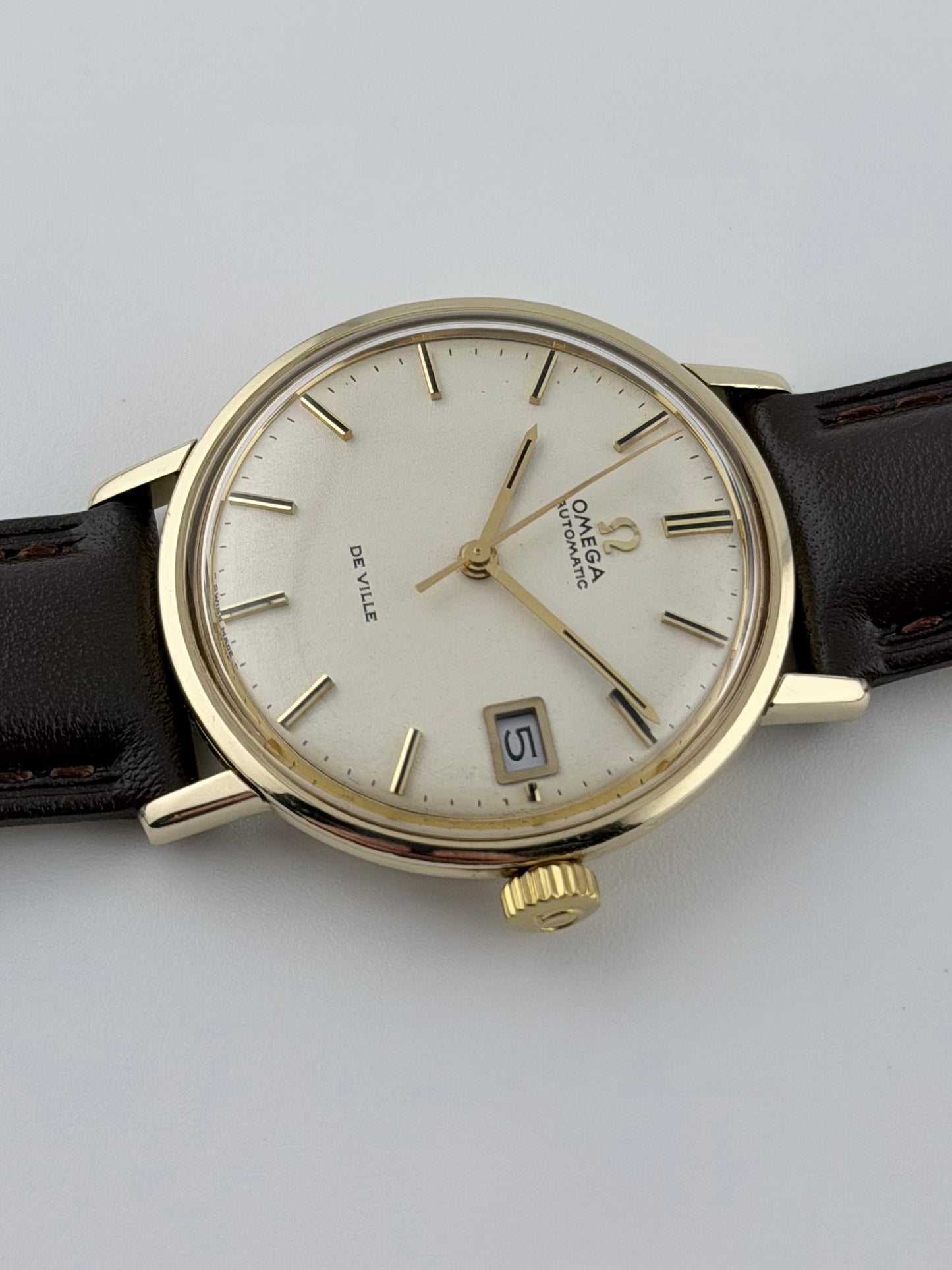 Omega De Ville Automatic Date 166.5020 - 9ct Solid Gold - Box and Papers!