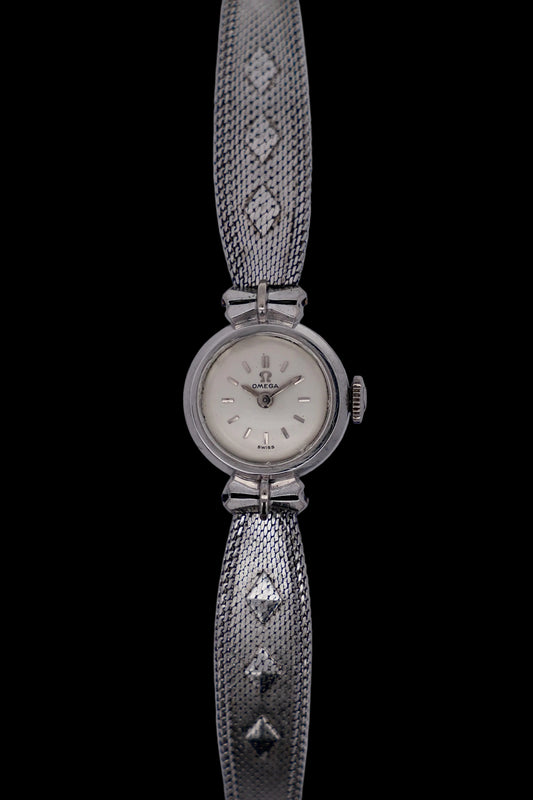 Omega Ladies Manual Wind 2510-36 - Original Clamshell Box