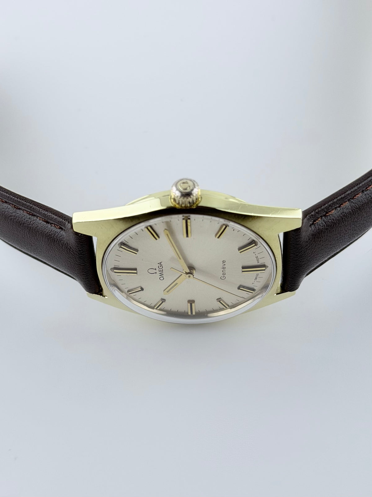 Omega Geneve Manual Wind 135.041 - Box and Papers