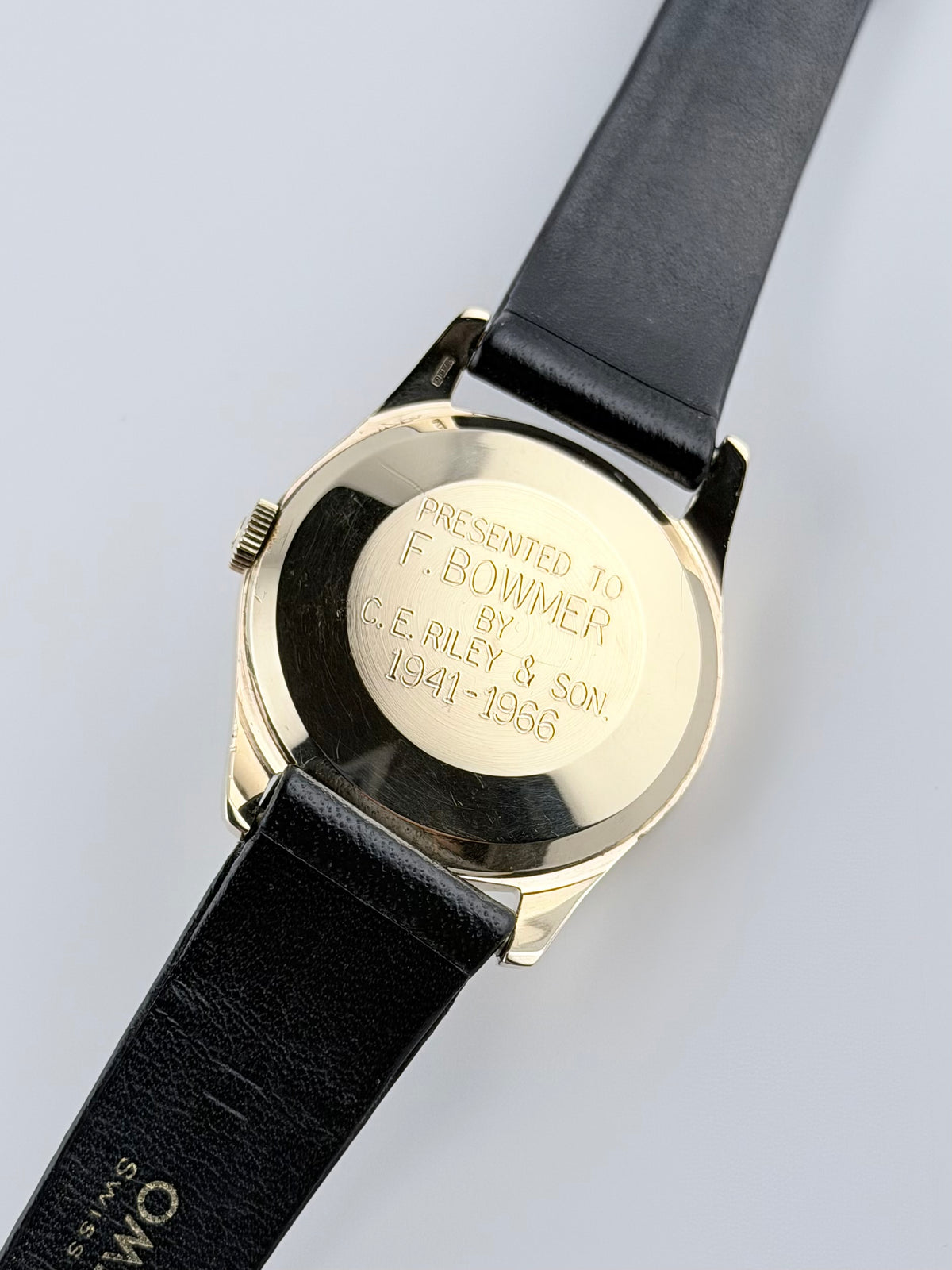Omega Manual Wind 9ct Gold - ALD 1315405 - Linen Dial