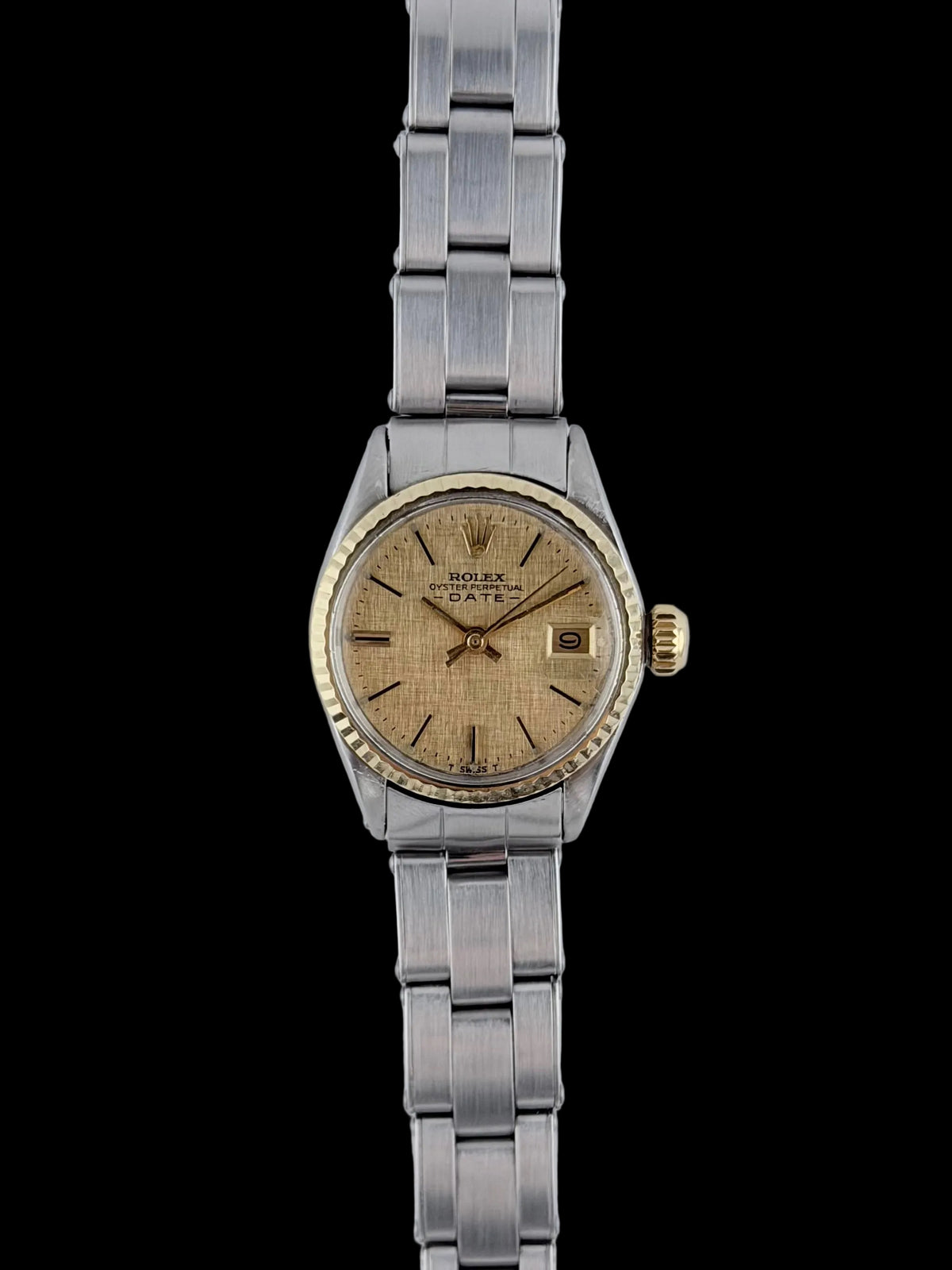 Rolex Oyster Perpetual Date Automatic – Ladies – 6517 – Linen Dial – Special Bracelet – 18ct Bezel – With Box
