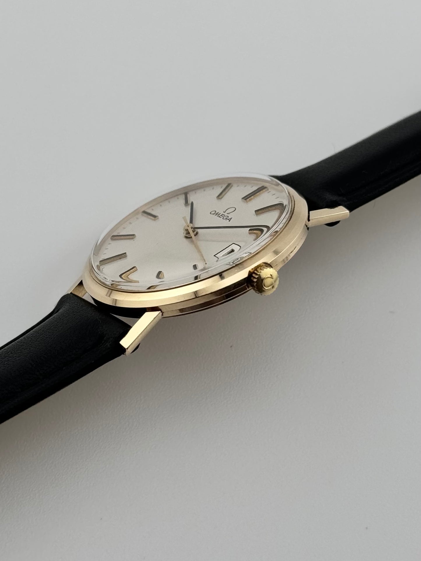 Omega Geneve Manual Wind 9ct Gold - 132.5017