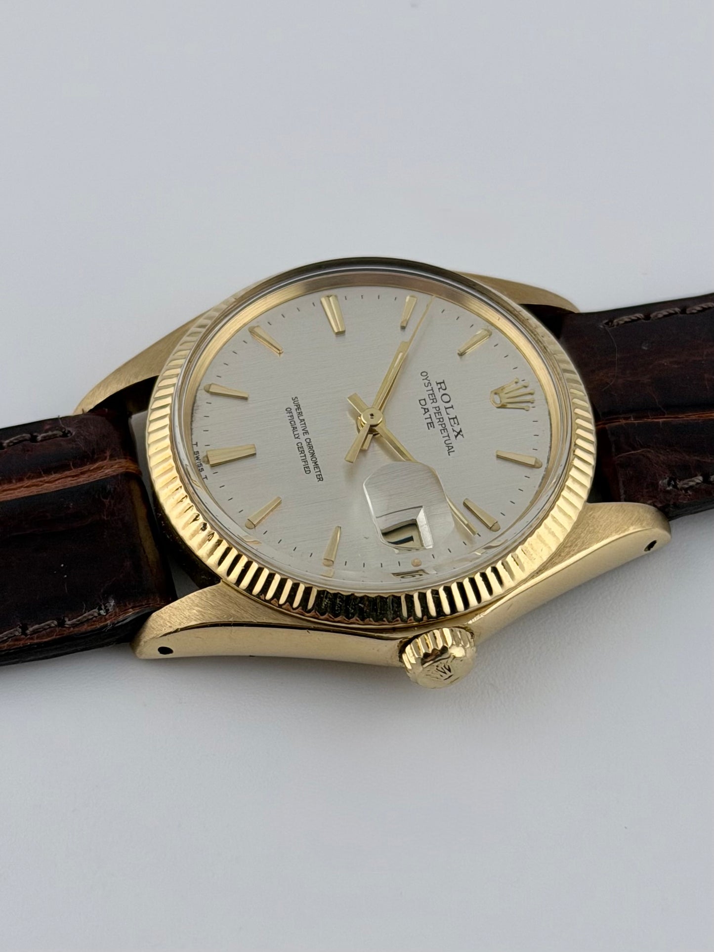 Rolex Oyster Perpetual Date Automatic - 1503 - Solid 18kt Gold
