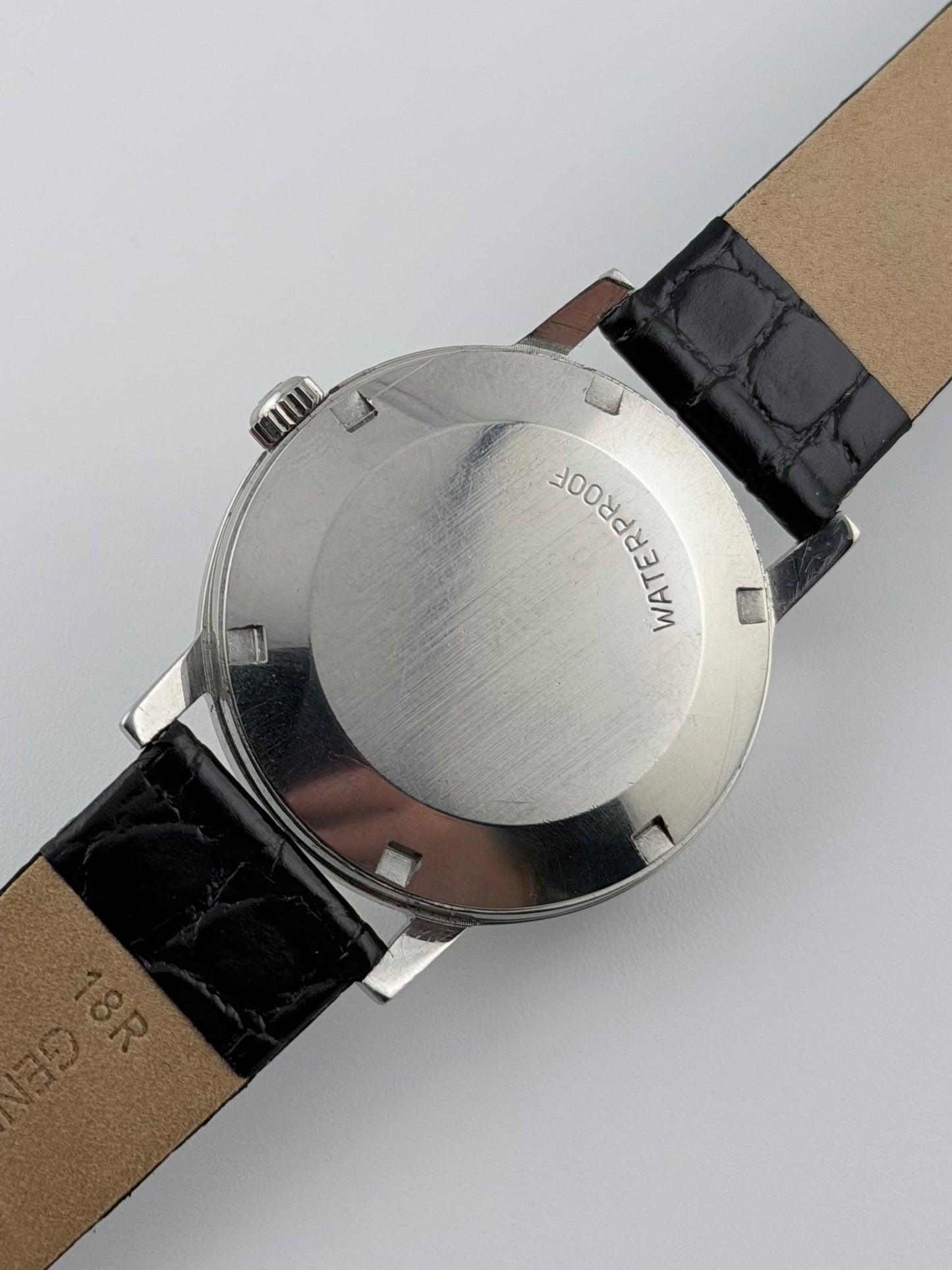 Omega Geneve Automatic Date 166.070 - Rare Shantung Dial