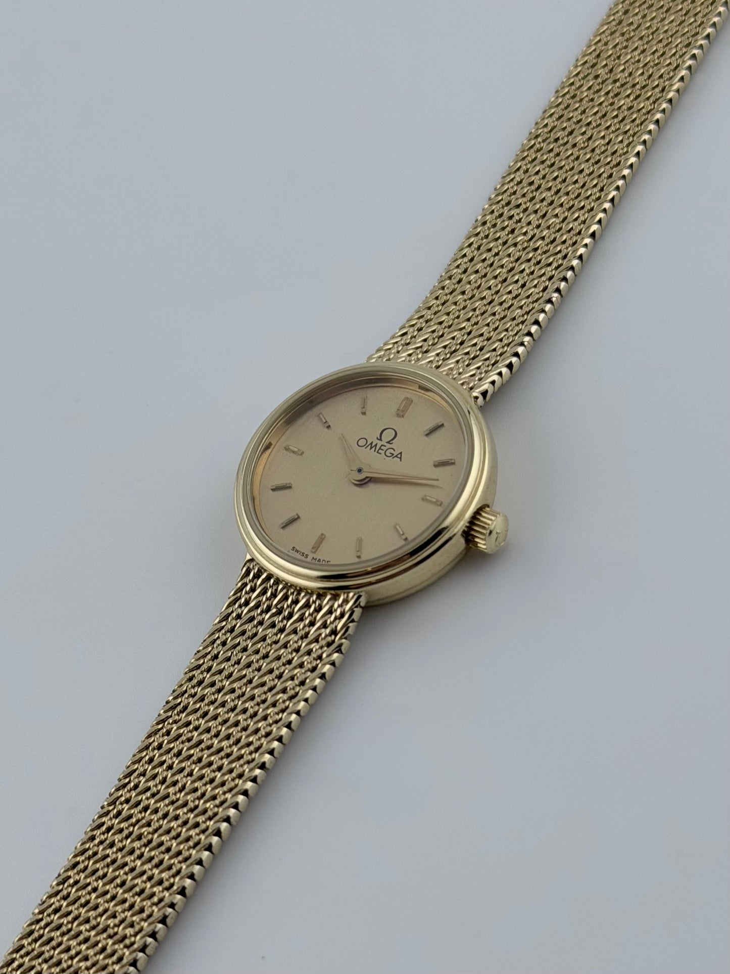 Omega Ladies Quartz 791.758.JE - RARE British Market Model - 9ct Gold - original Box