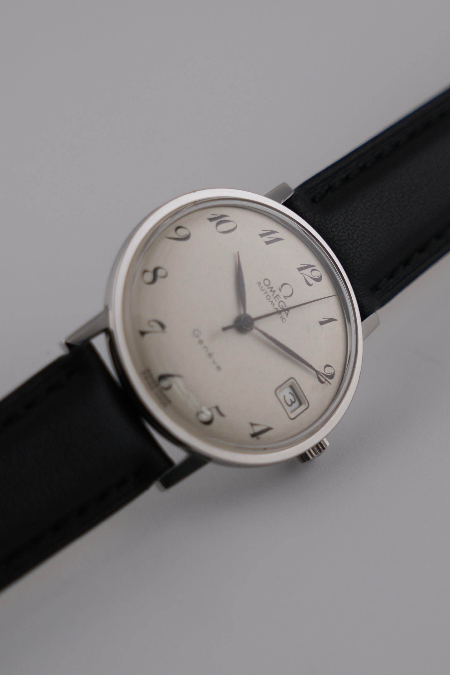 Omega Geneve Automatic Date - 162.009 - Rare Arabic Dial
