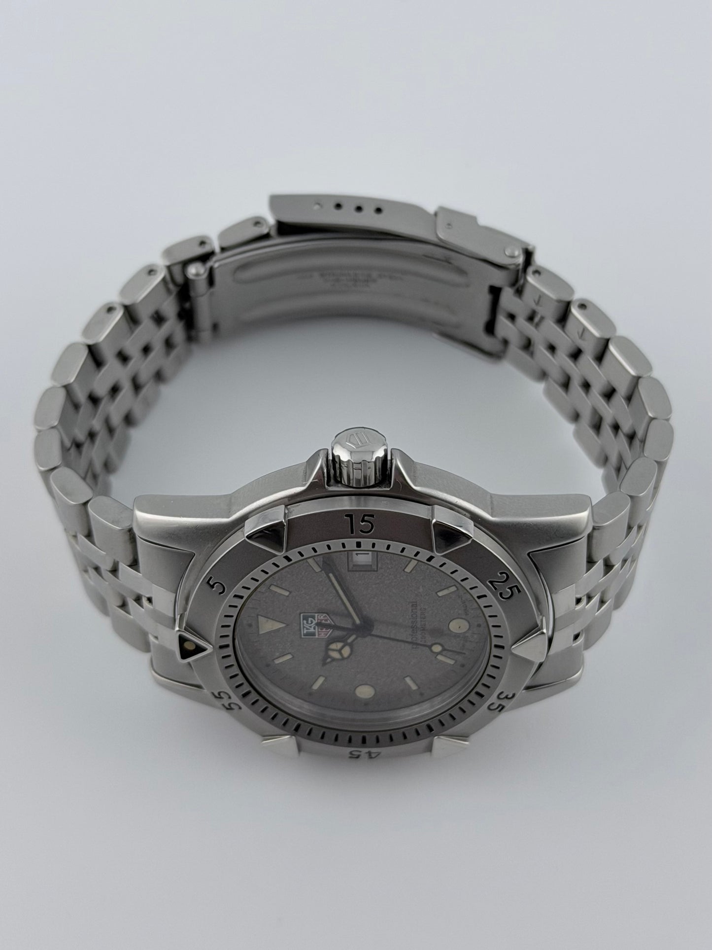 Tag Heuer Professional 200m Quartz Date - WD1211-K-20