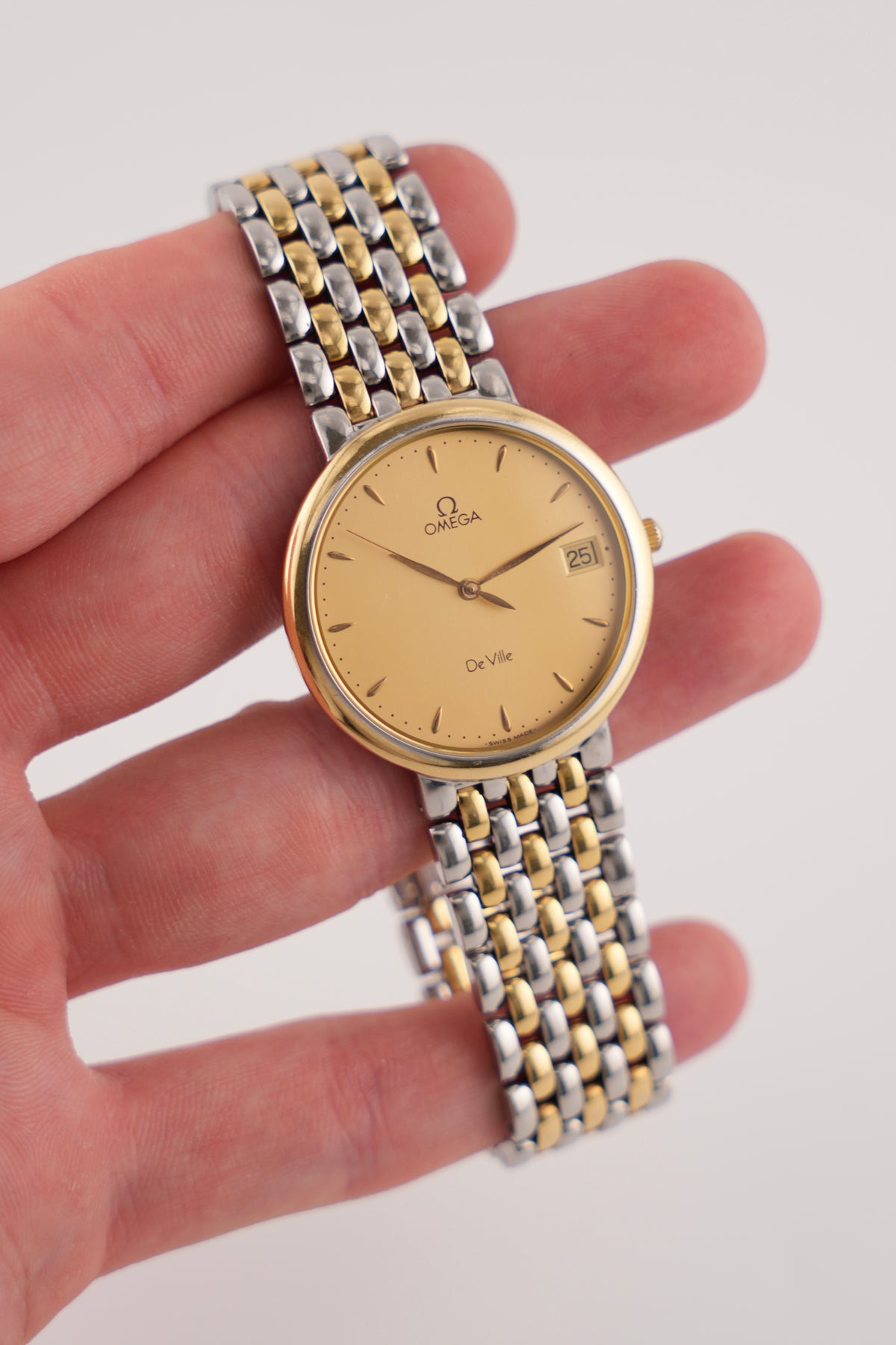 Omega De Ville Quartz Date 396.2432  - Original bracelet