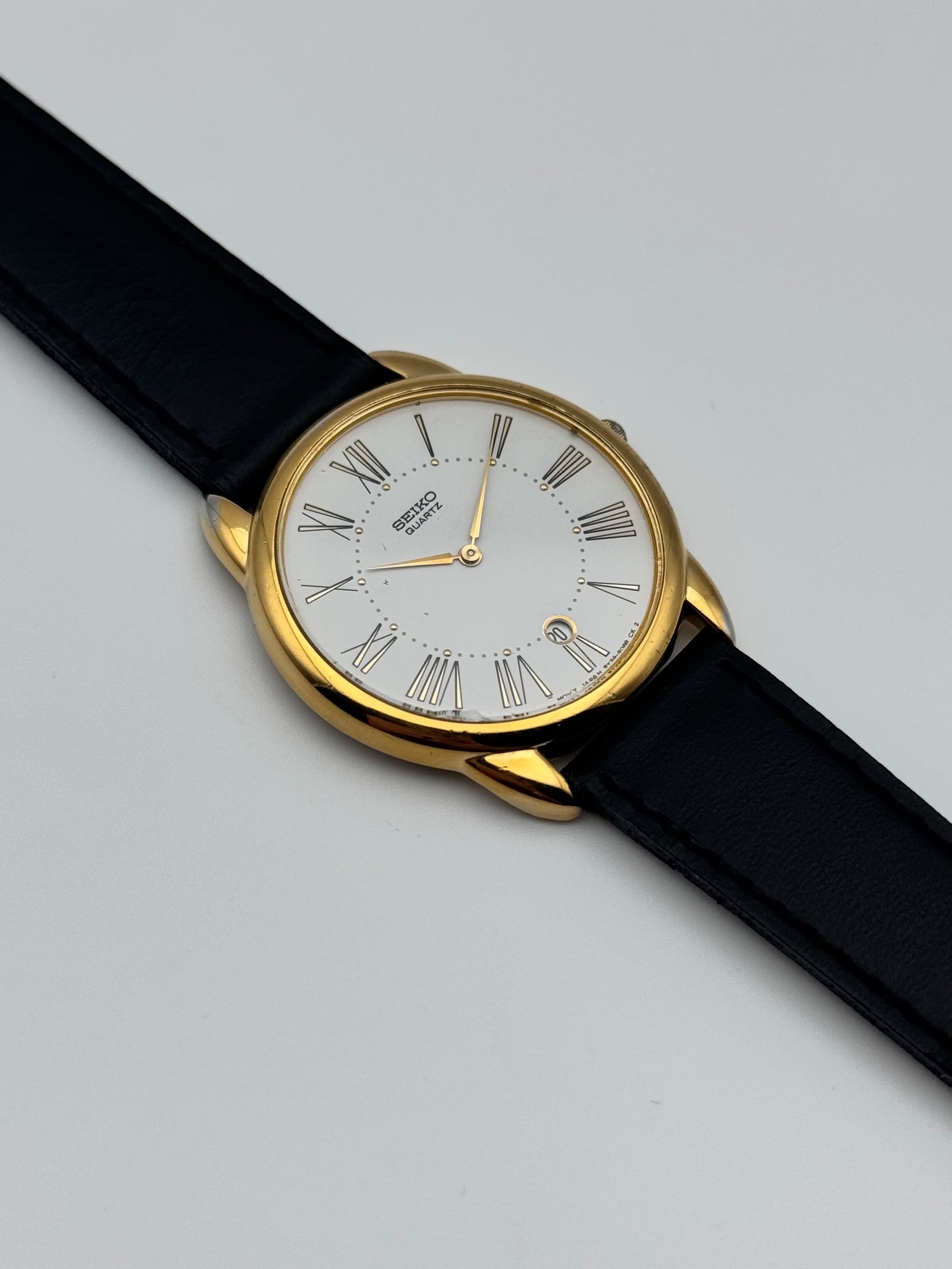 Seiko Quartz Date Dress Watch 5Y39-8050