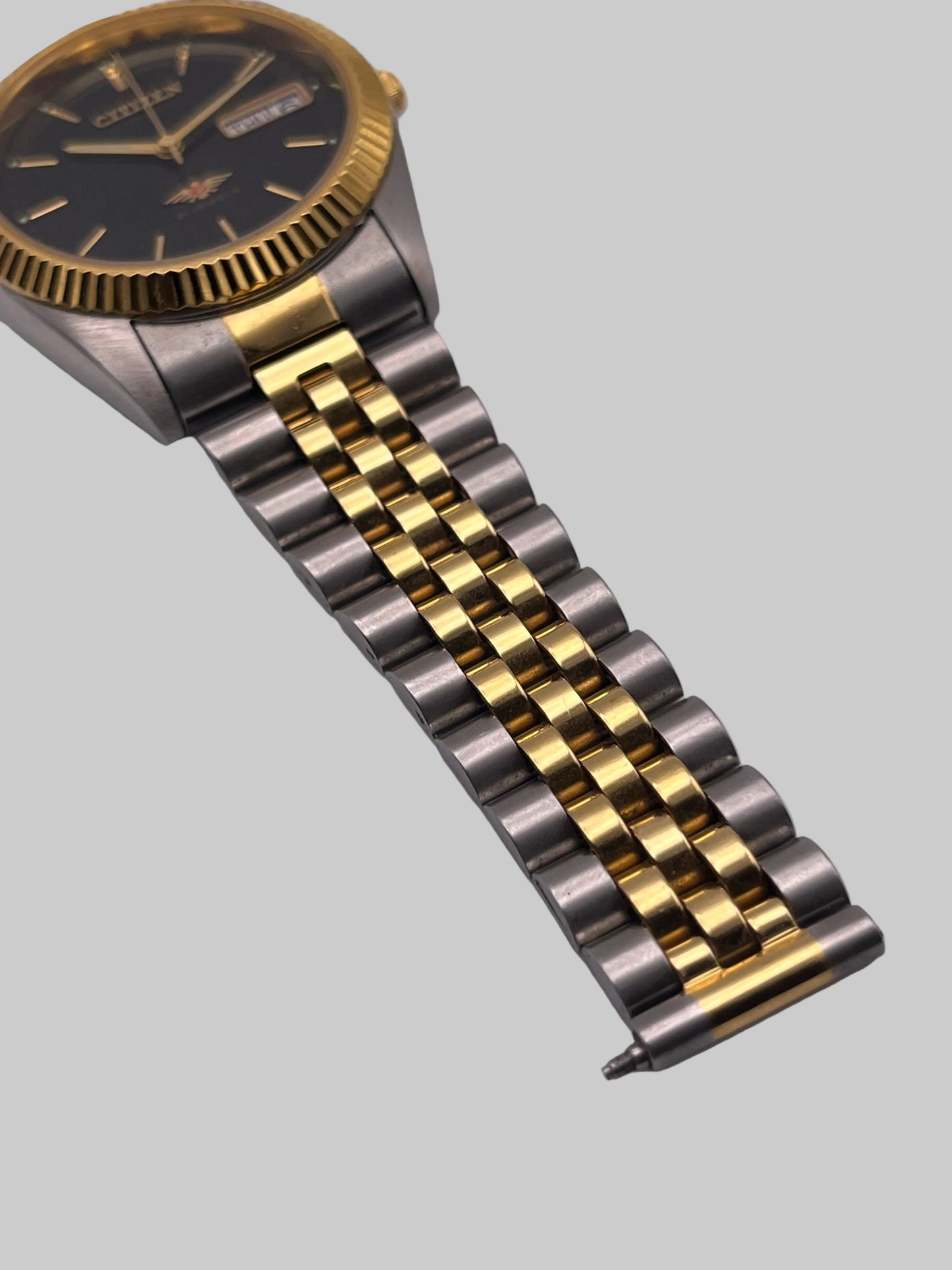 Citizen Eagle 7 Day-Date 4-R02106