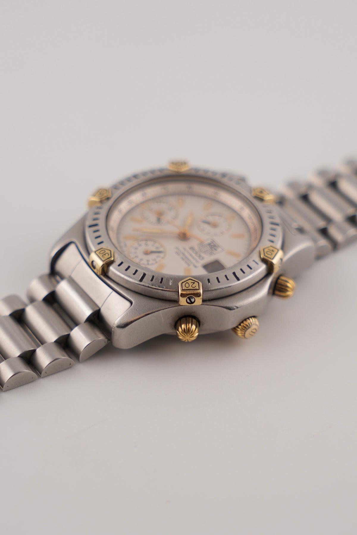Tag Heuer 2000 Automatic Date Professional 200m - 165.806