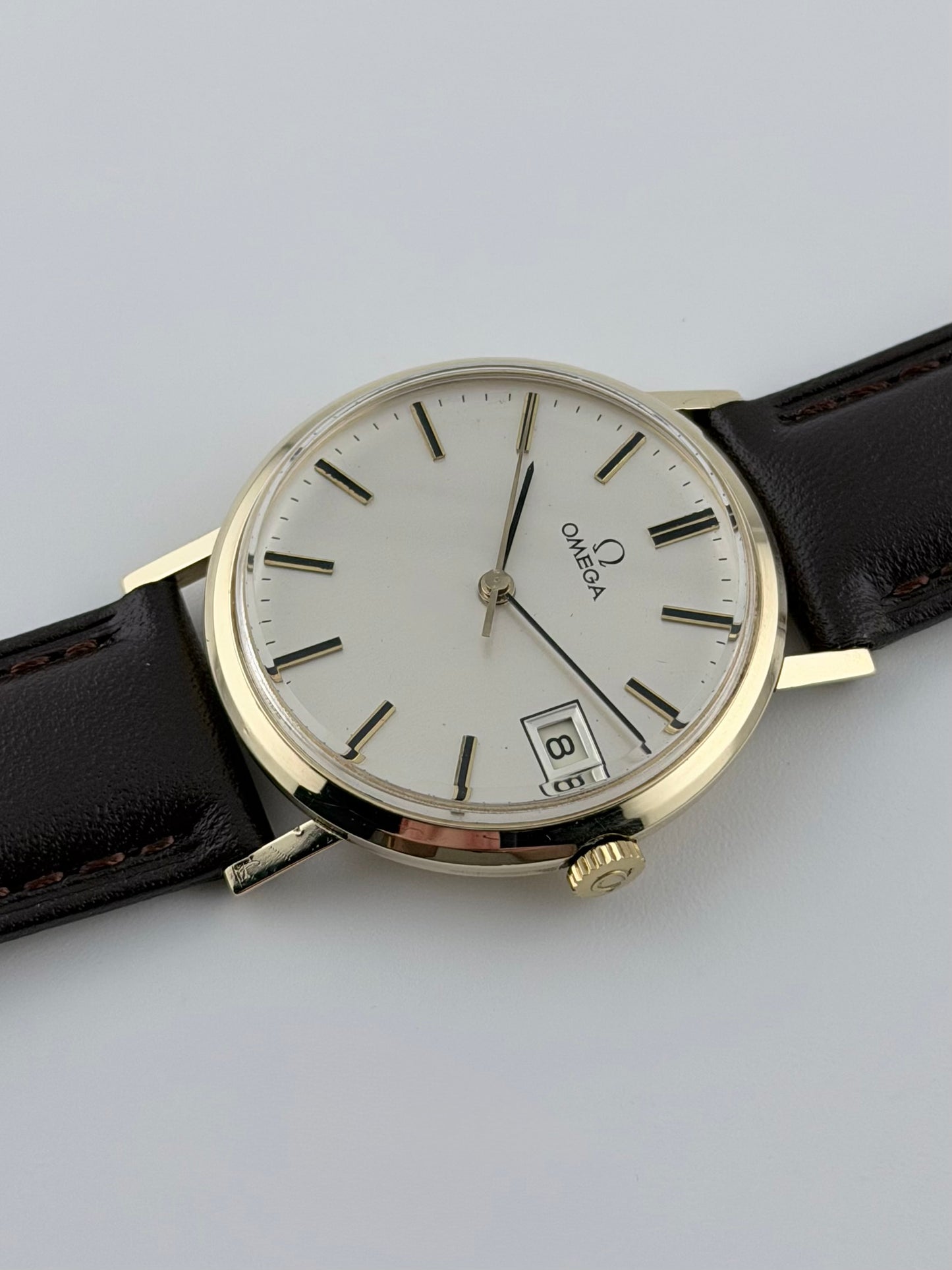 Omega Geneve Manual Wind 9ct Gold - 132.5017 - Original Box and Papers