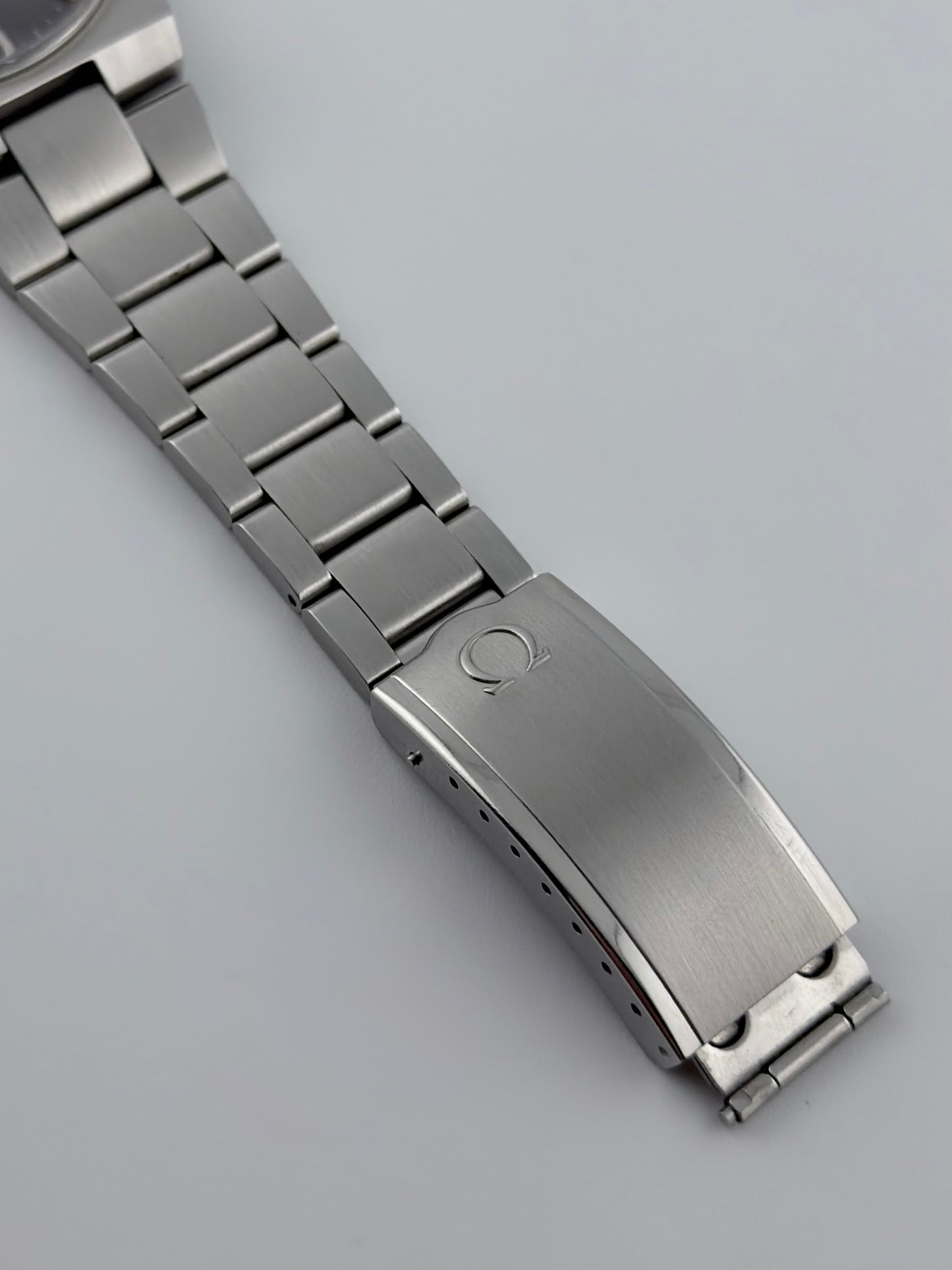 Omega Geneve Automatic Day-Date 166.0125 - Rare Grey Dial