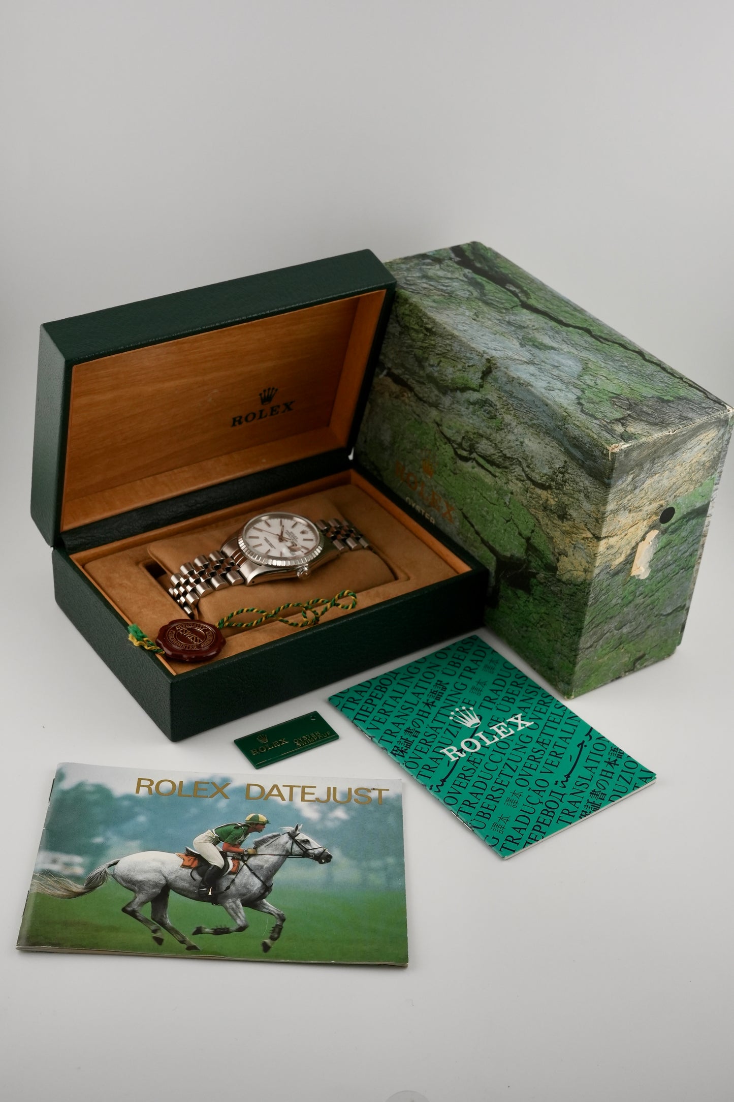 Rolex Datejust Oyster Perpetual - 16220 - White Dial - Original Box and Booklets
