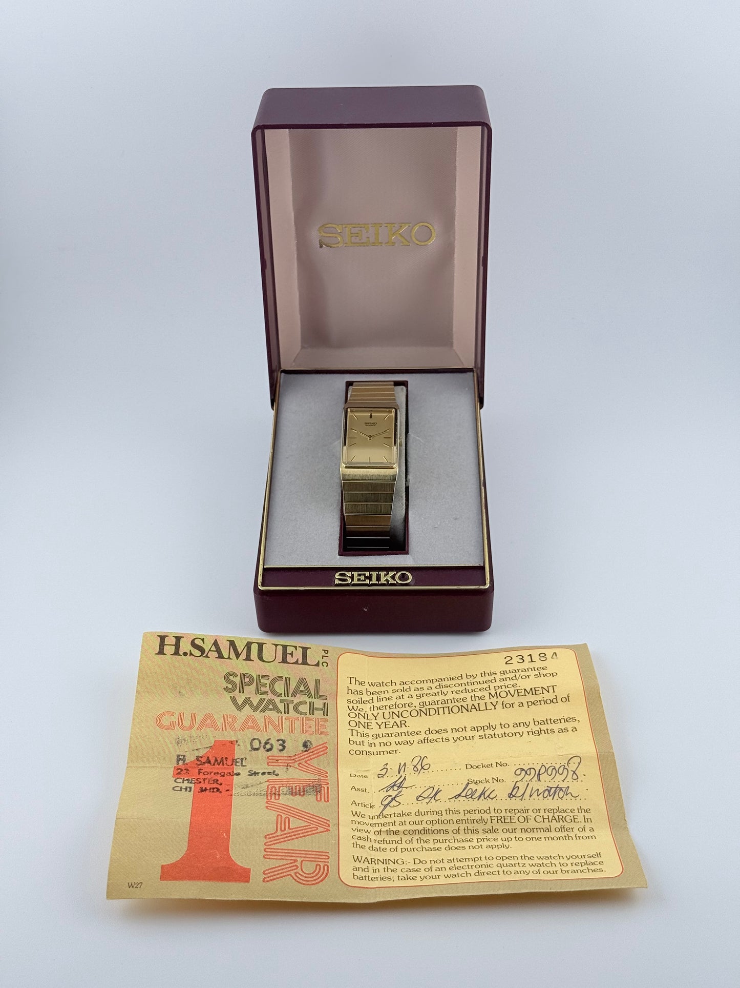 Seiko Tank Quartz 8620-5180 with original Box & Purchase Papers