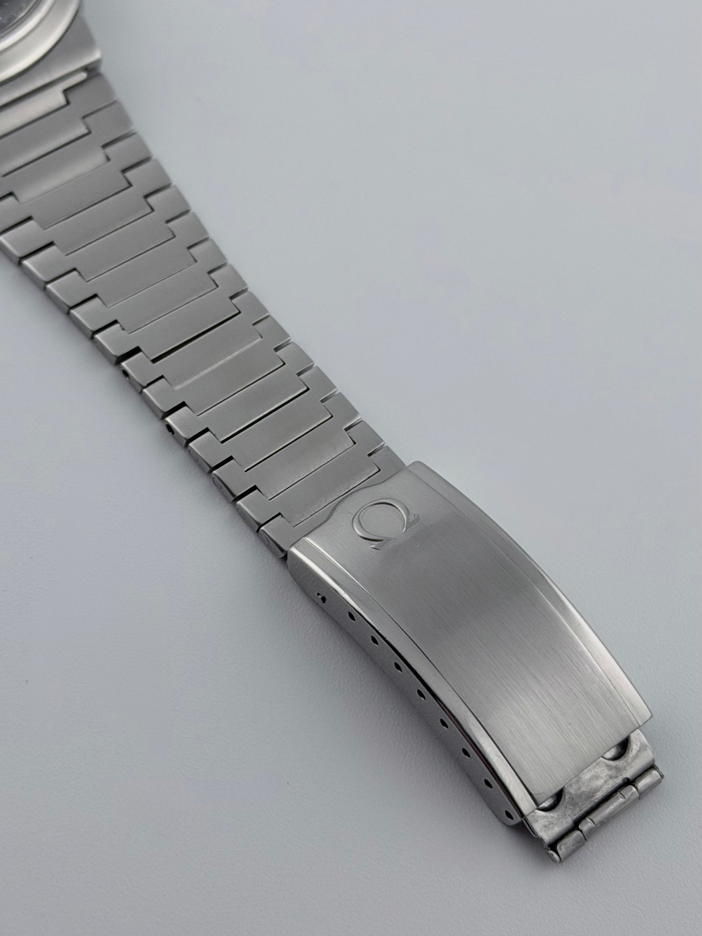 Omega Quartz Day-Date - 196.0058
