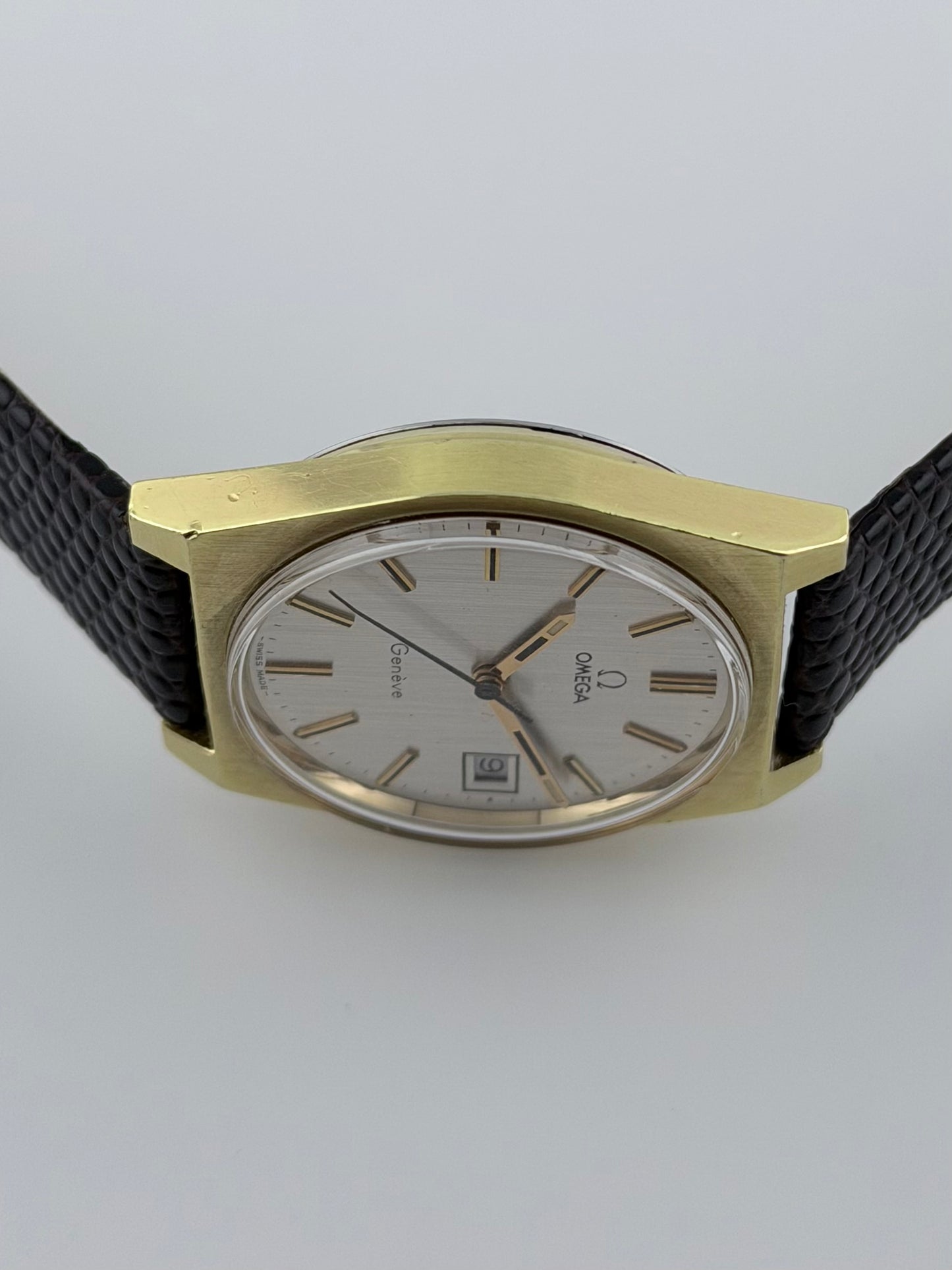 Omega Geneve Manual Wind Date 136.0049