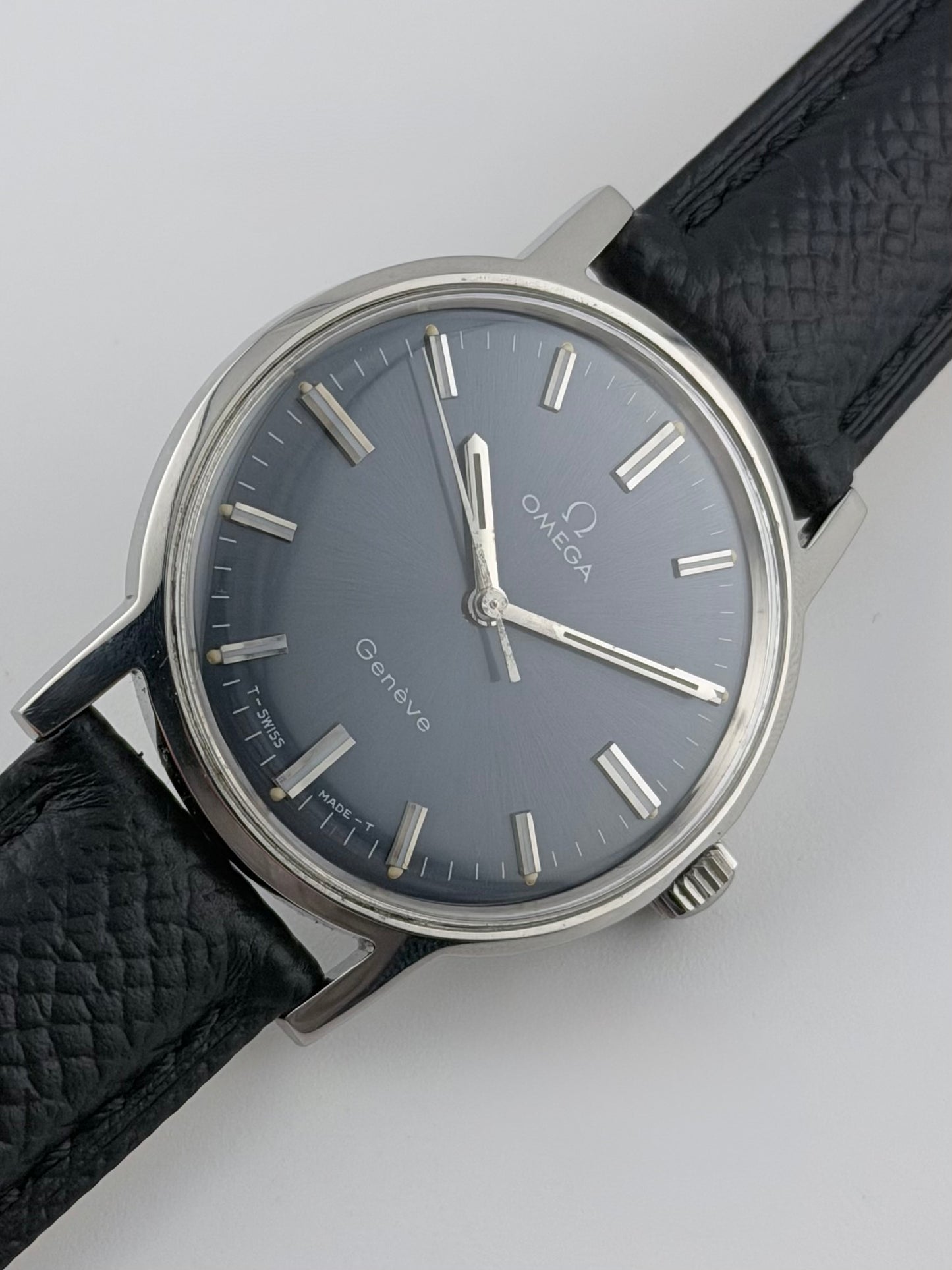 Omega Geneve Manual Wind - 135.070 - Rare Blue Dial