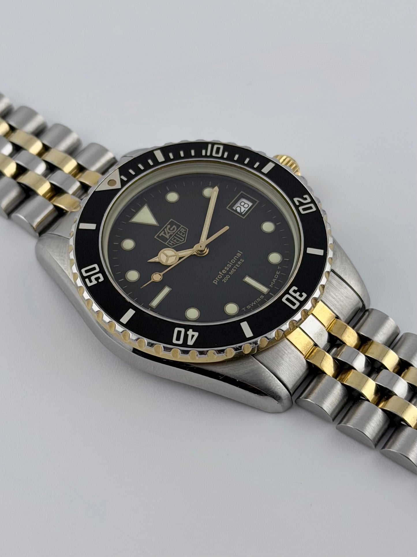 Tag Heuer Professional 200m Quartz Date 200m - 980.020B