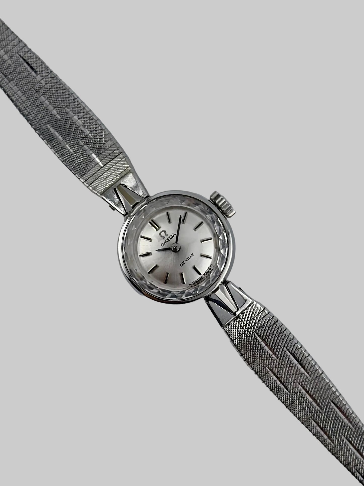Omega De Ville Ladies Manual Wind 511.288 – RARE - Original Clamshell Box
