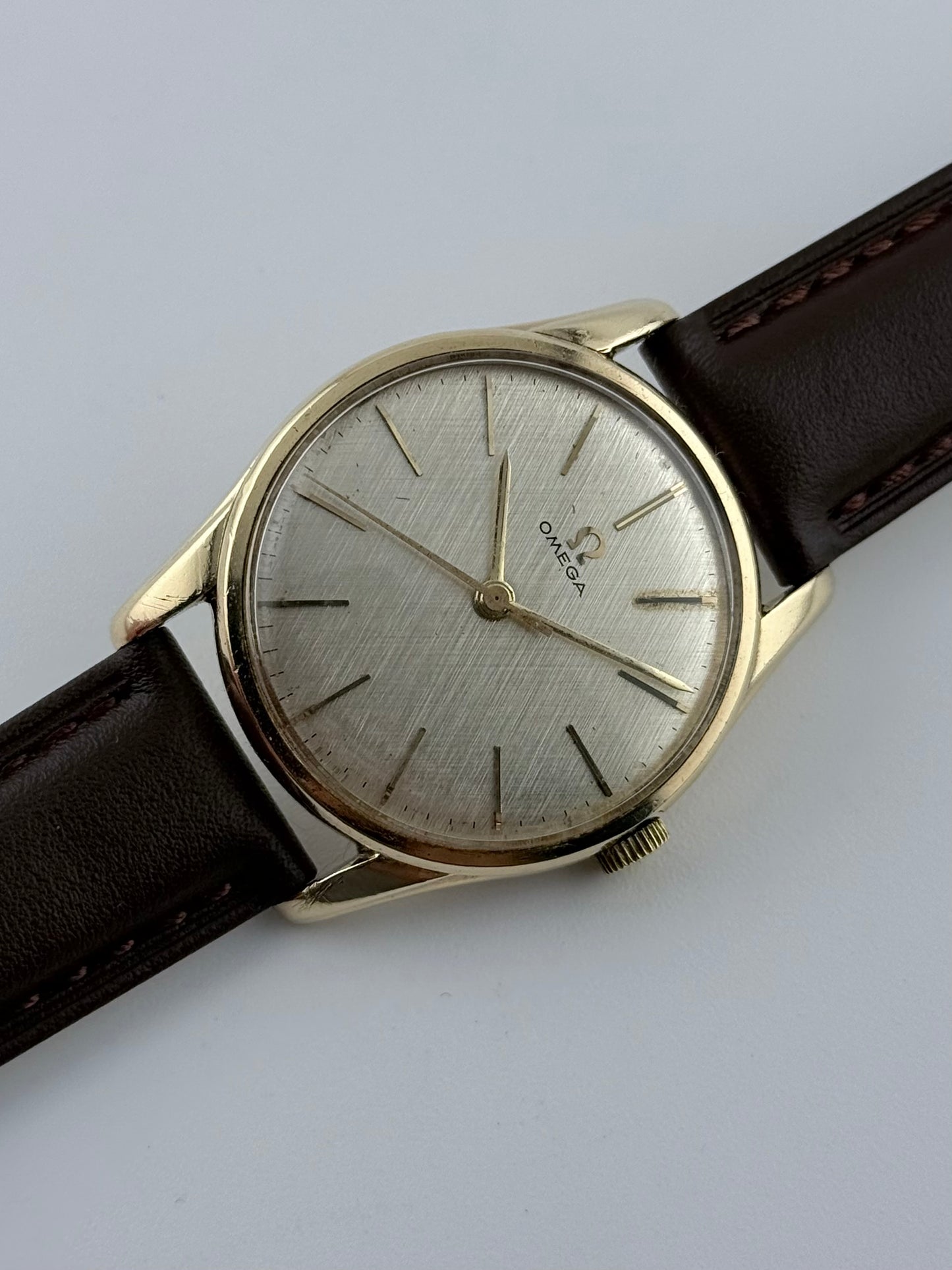 Omega Manual Wind 9ct Gold - 131.5405