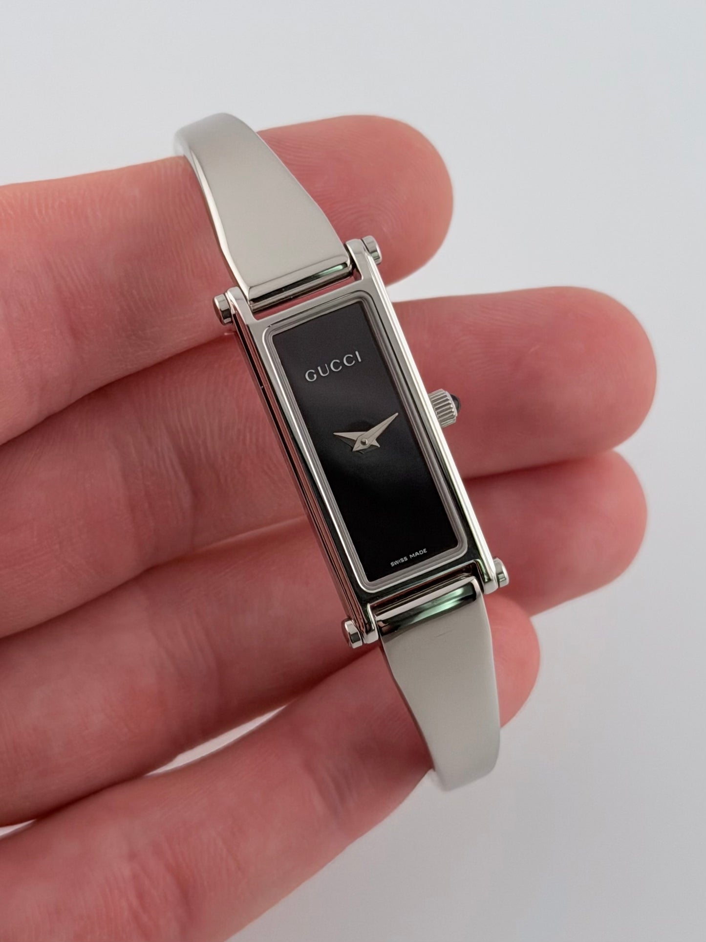 Gucci 1500L Quartz - Ladies - Black Dial