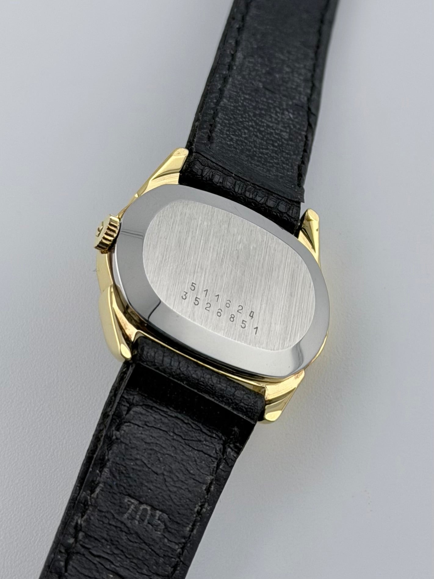 Universal Geneve 511624 - Ladies