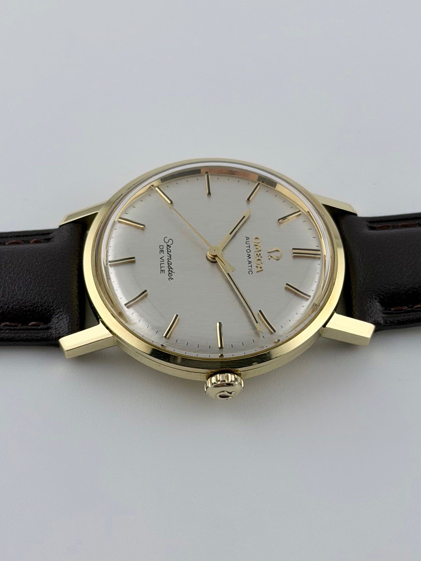 Omega Seamaster De Ville Automatic Fishscale Dial - 18ct Gold - 165.5020 - Box and Papers!