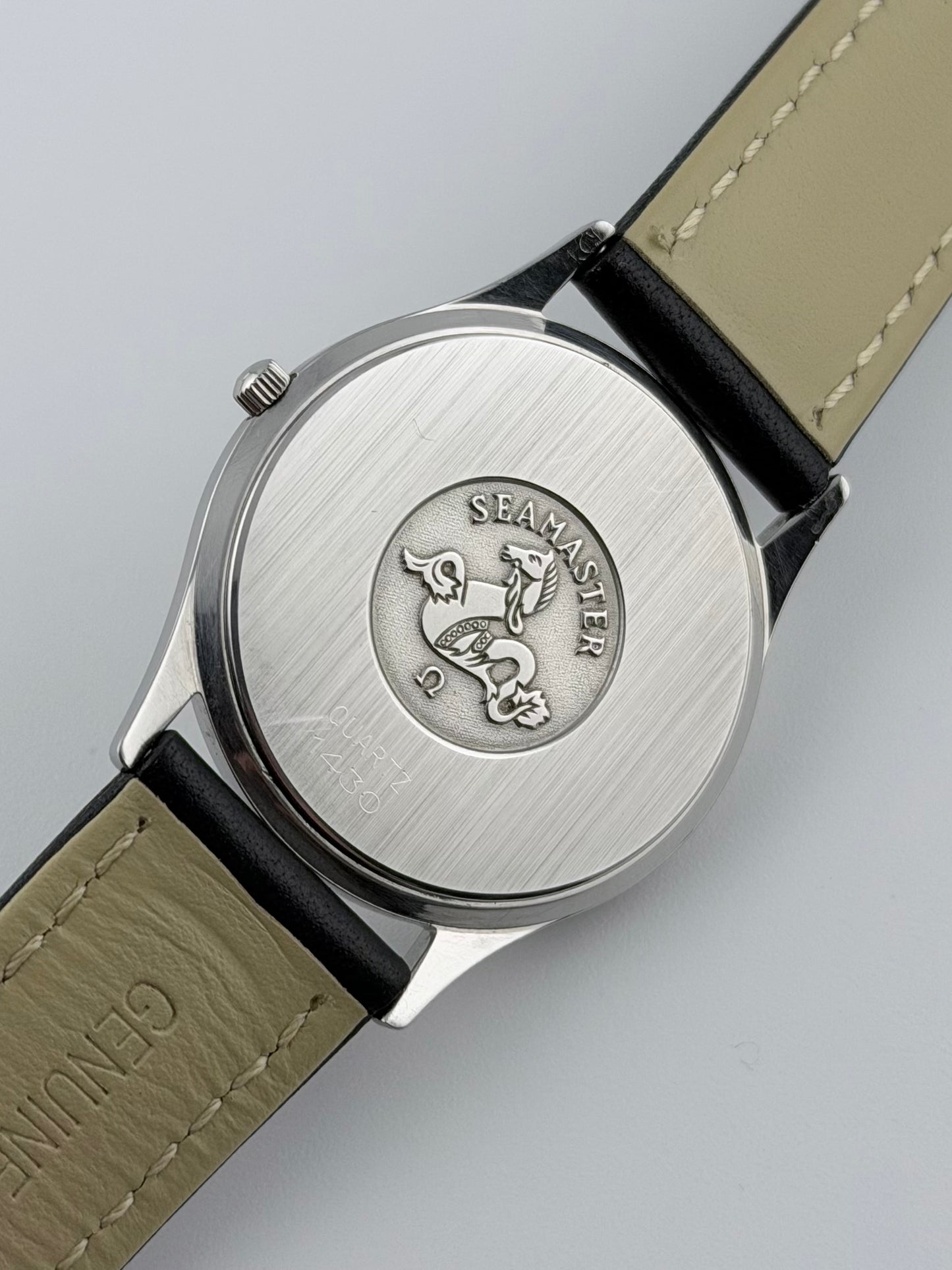 Omega Seamaster Quartz Date 196.0251 Hobnail Dial