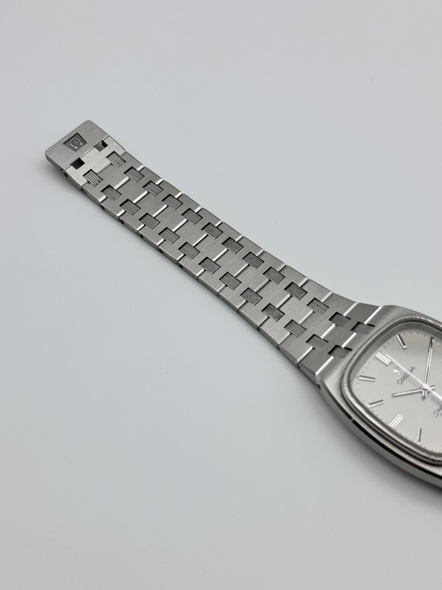 Omega Seamaster Quartz Date 196.0177