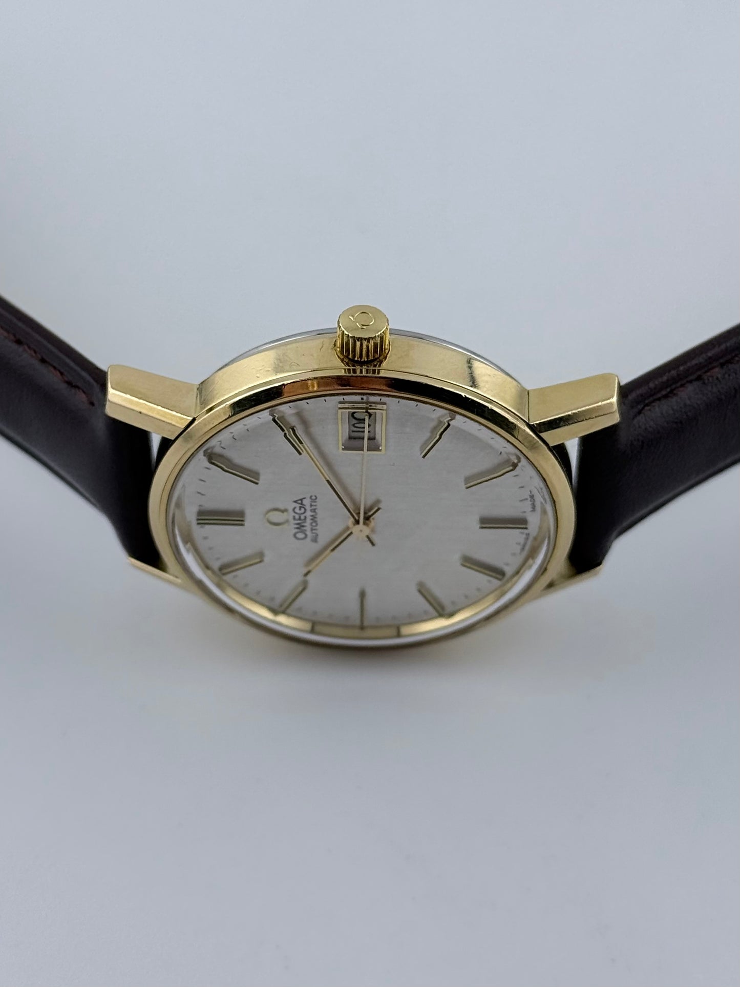 Omega Seamaster Automatic Date - 166.0202 - Box and Papers