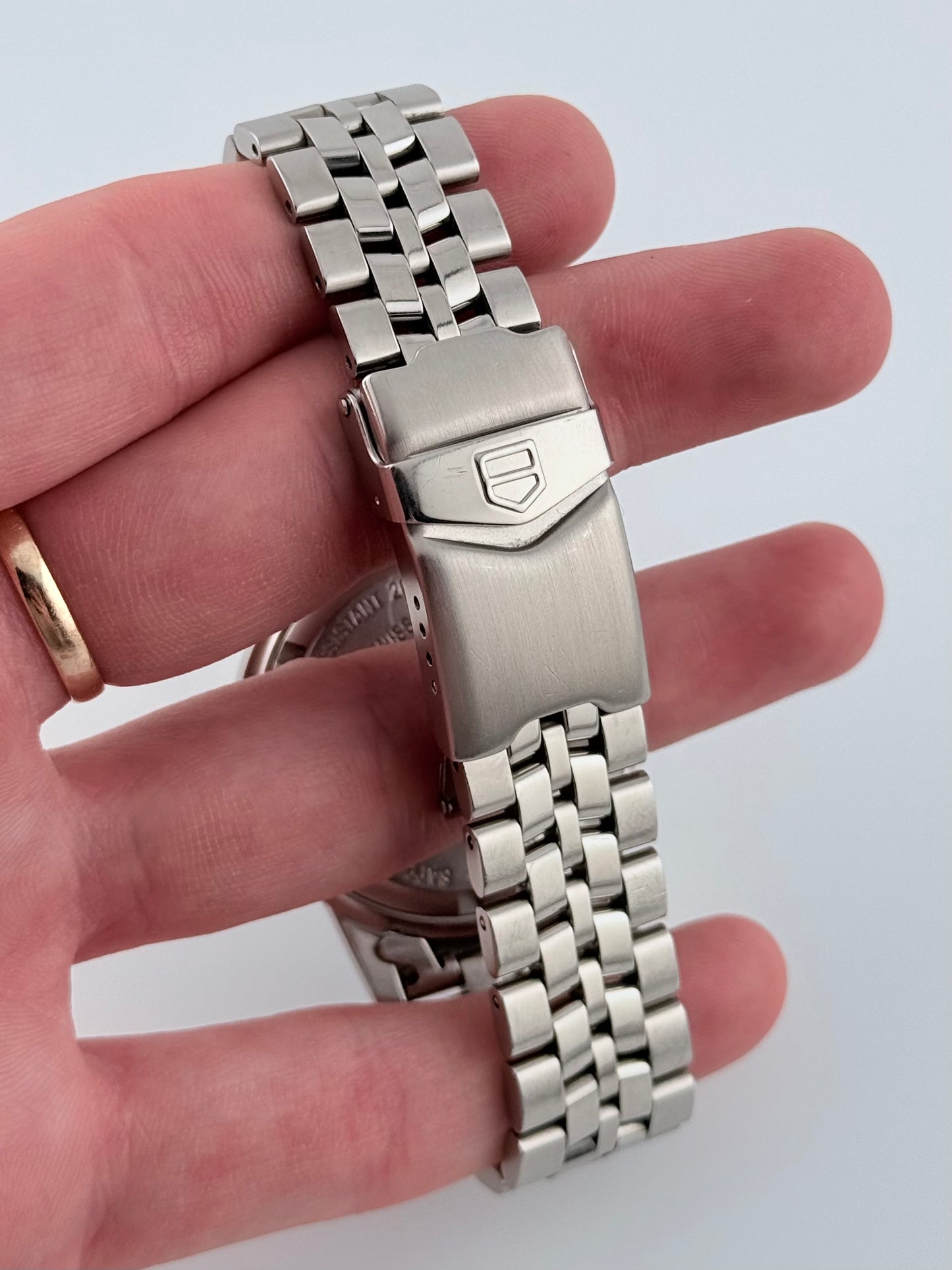 Tag Heuer Professional 200 Quartz Date - WD1210-G-20