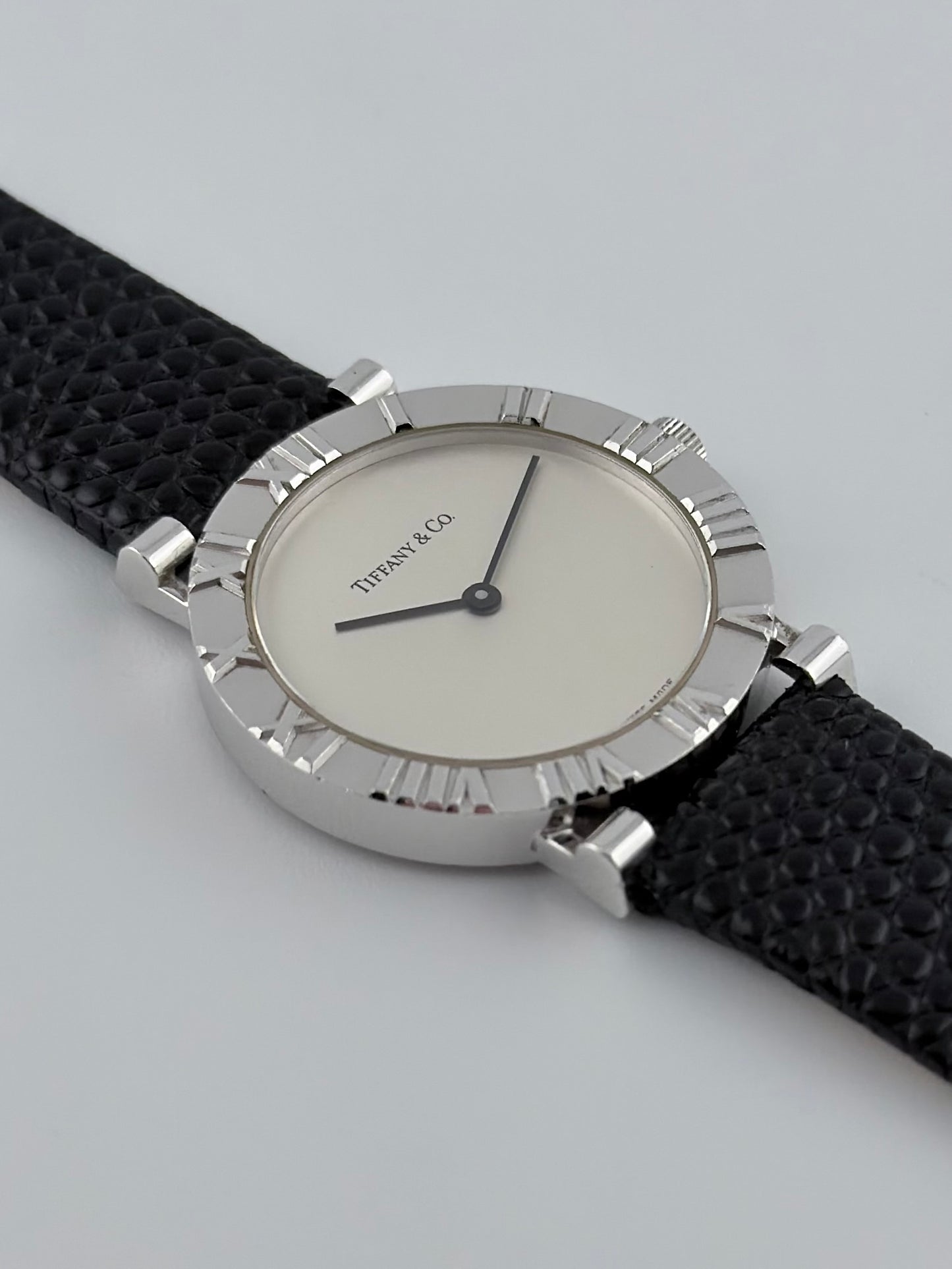 Tiffany & Co. Atlas M0640 - Unixex - Sterling Silver