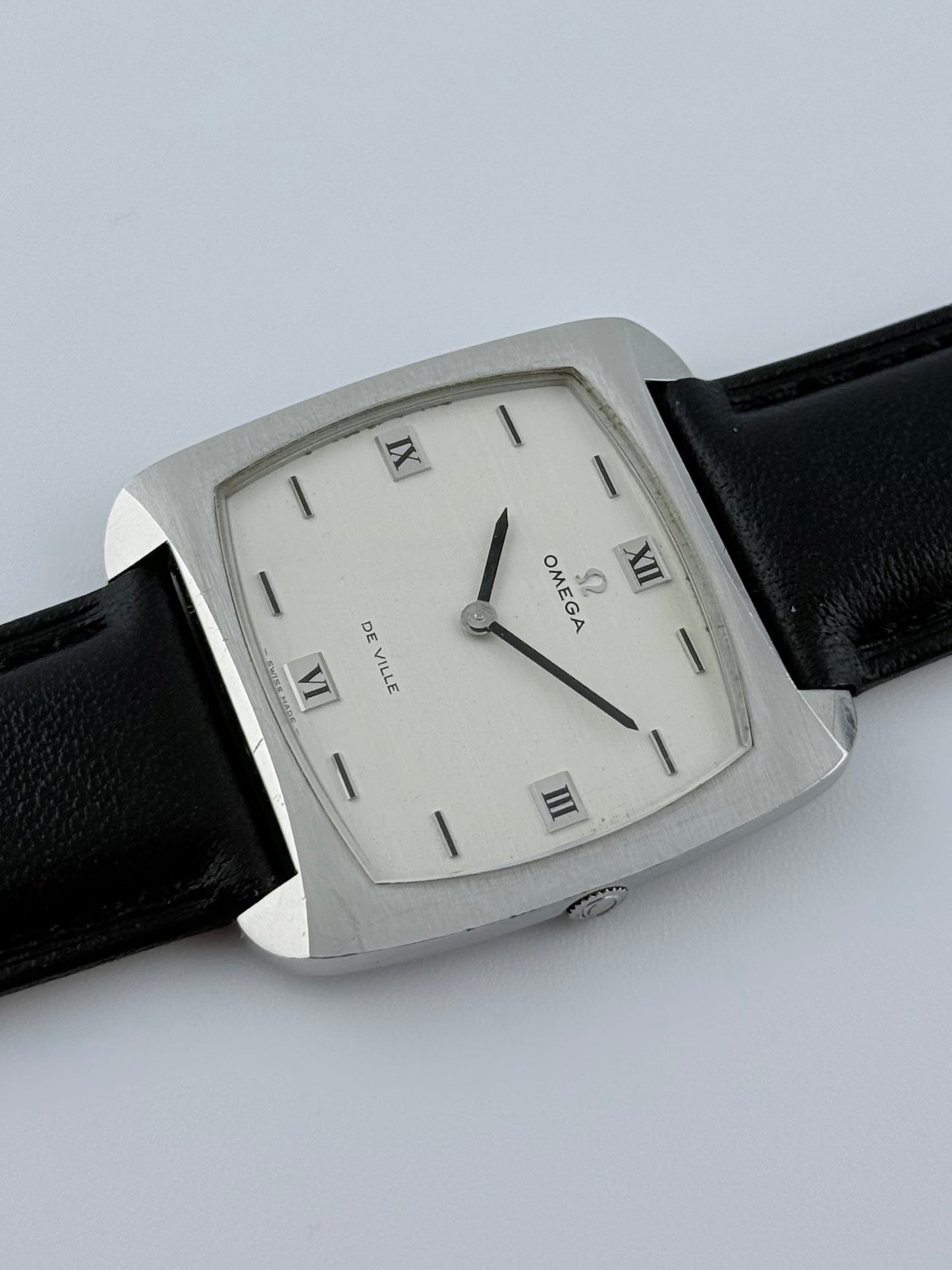 Omega De Ville Manual Wind Rare TV Dial - 111.100