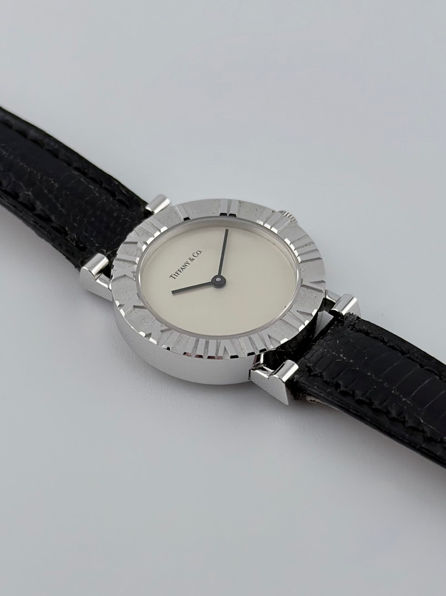 Tiffany & Co. Atlas L0640 - Ladies - Sterling Silver - Original Strap and Box