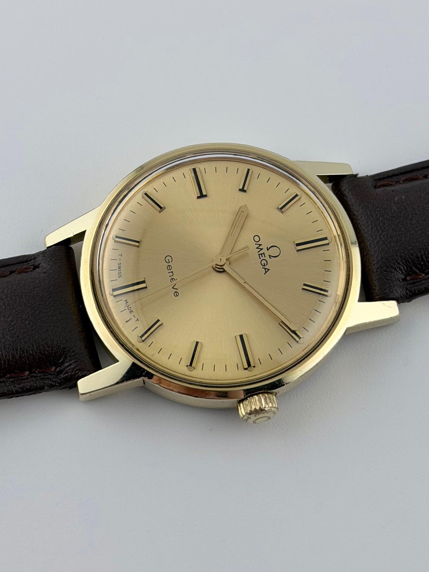 Omega Geneve Manual 135.070 - Box and Papers