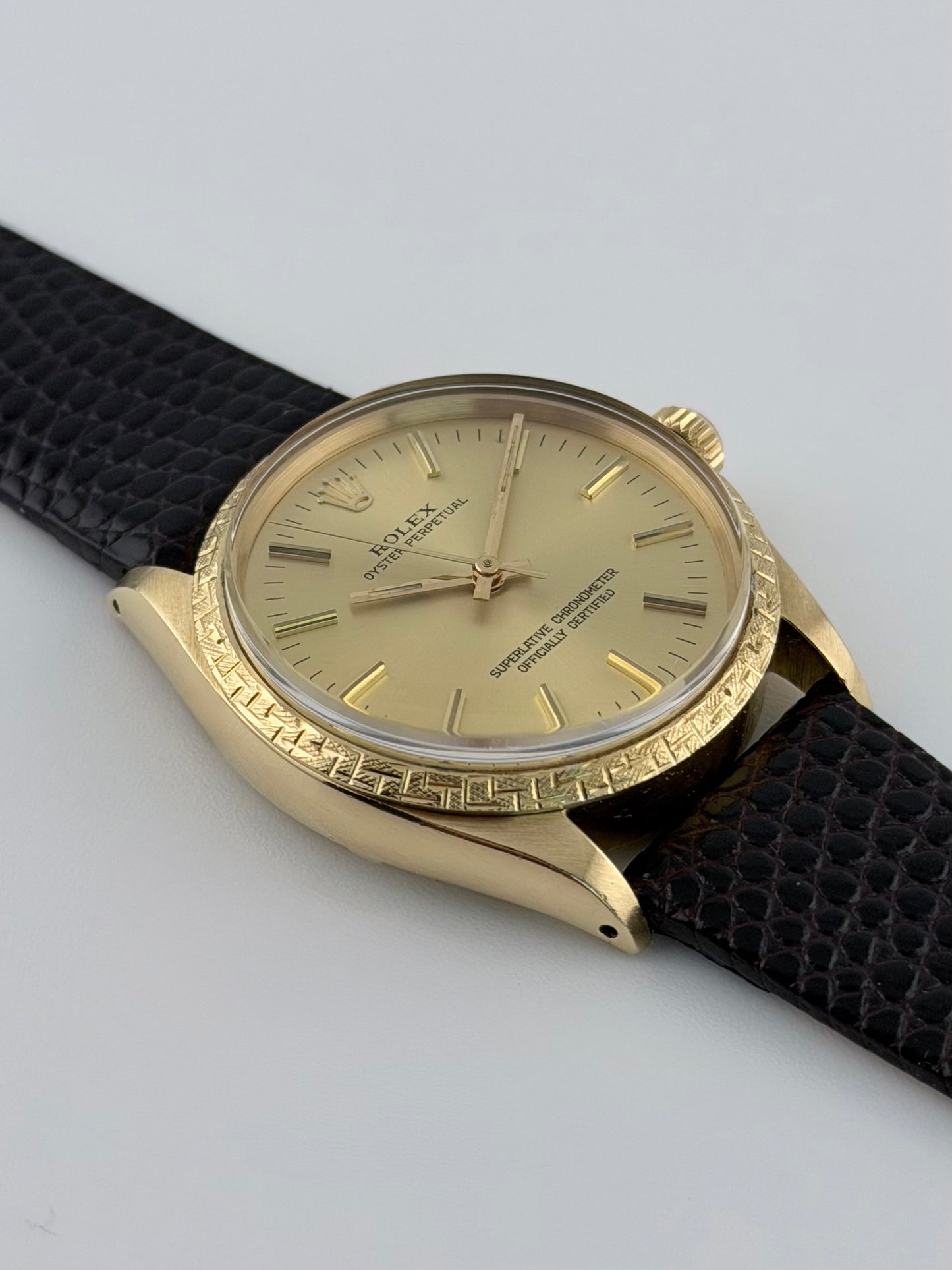 Rolex Oyster Perpetual Automatic 18kt Gold - 1030 - Rare Decorated Bezel