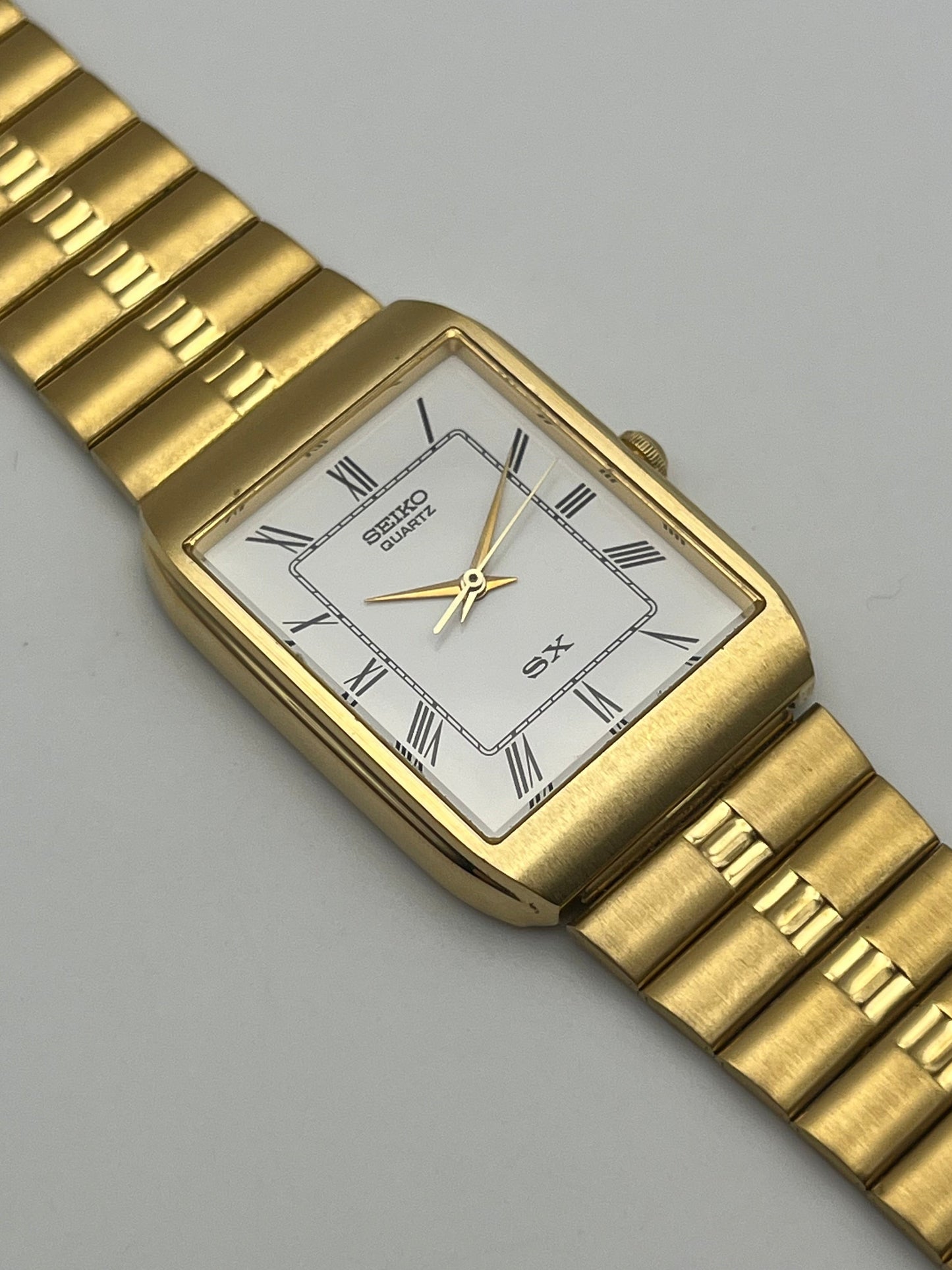 Seiko SX Quartz Tank V701-5K00