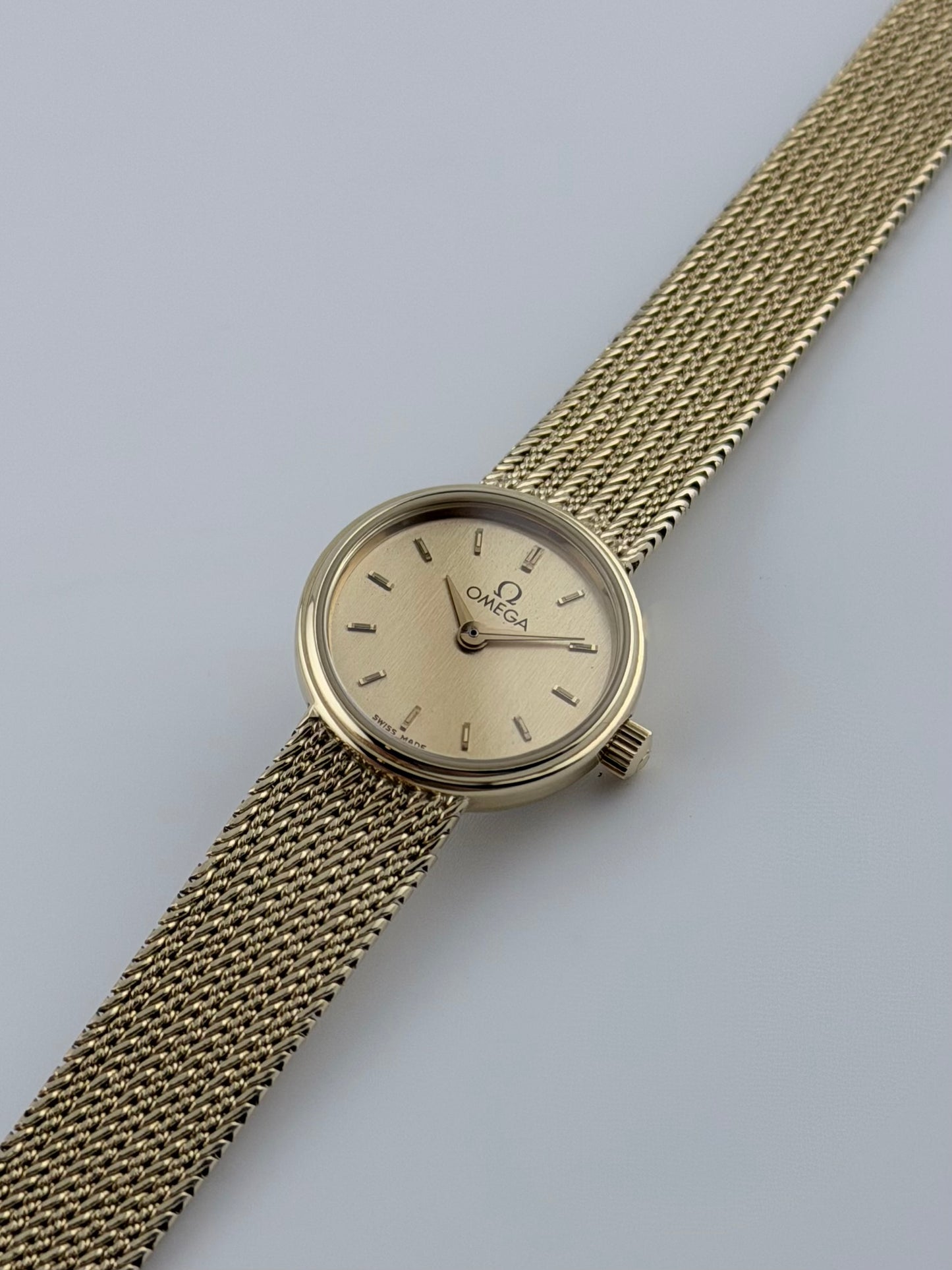 Omega Ladies Quartz 791.758.JE - RARE British Market Model - 9ct Gold - original Box