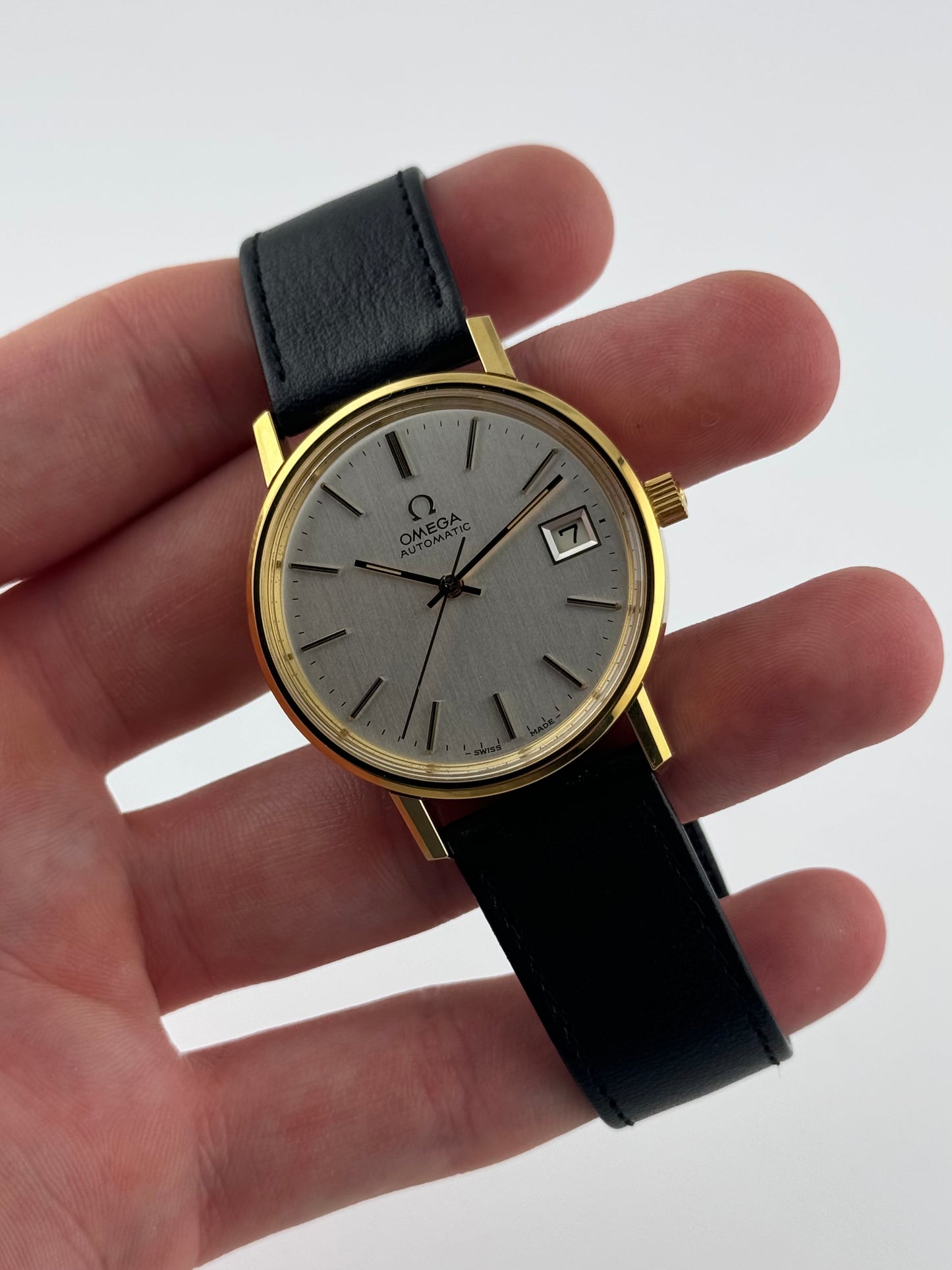 Omega Automatic Date 166.0202 - Box and papers - New Old Stock