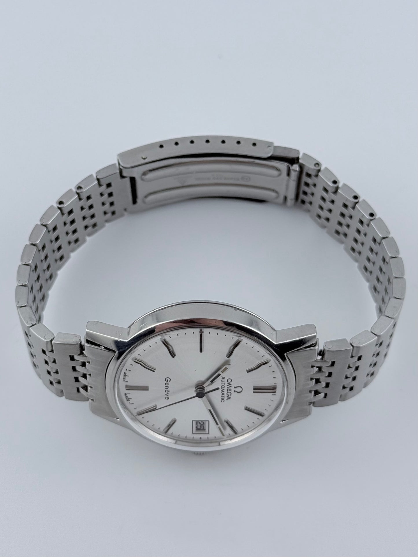 Omega Geneve Automatic Date - 166.0163