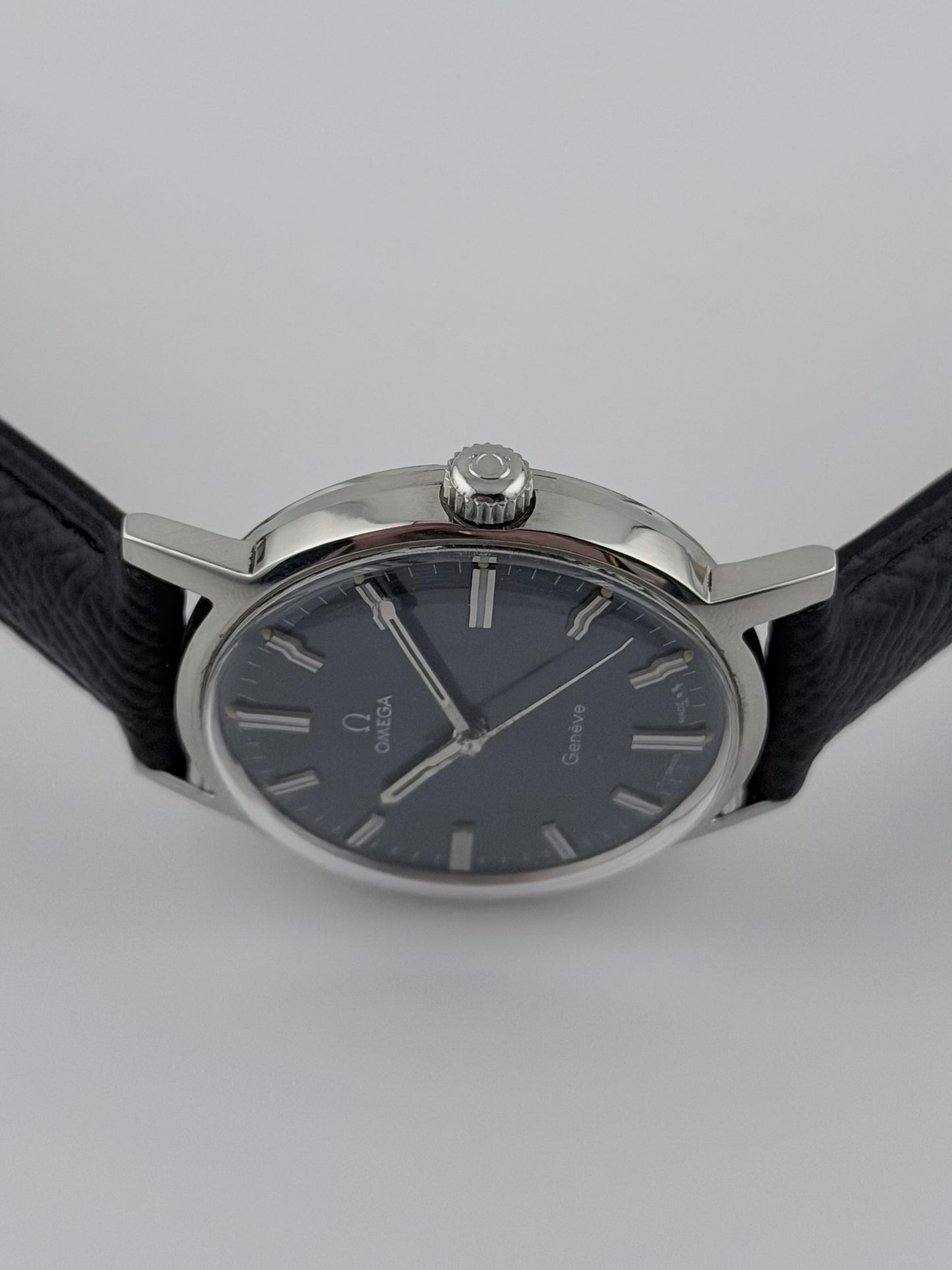 Omega Geneve Manual Wind - 135.070 - Rare Blue Dial