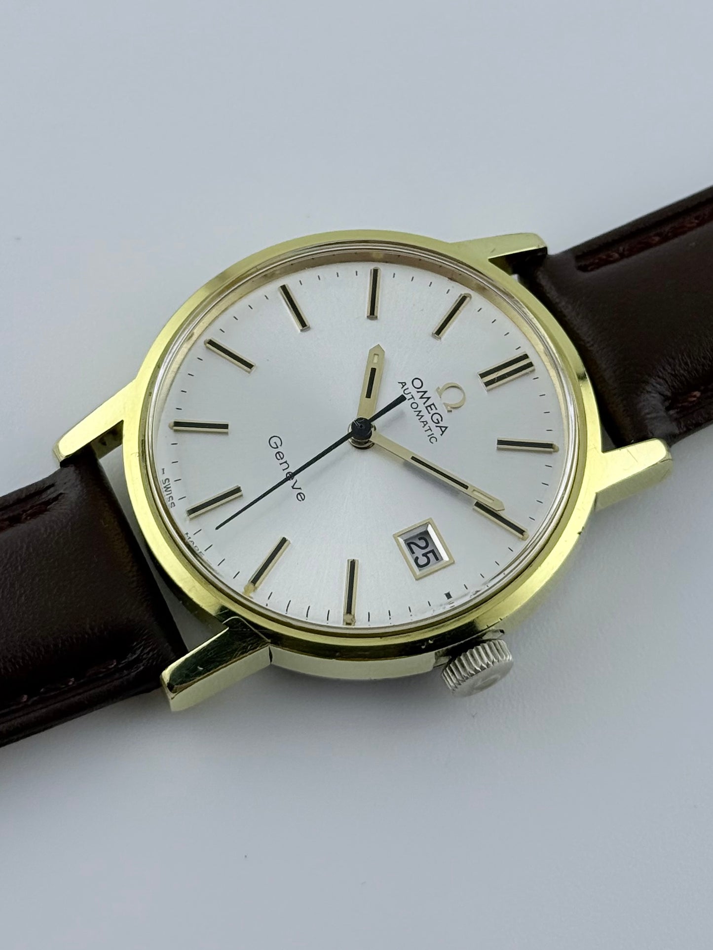Omega Geneve Automatic Date 166.0098 - Sunburst Dial