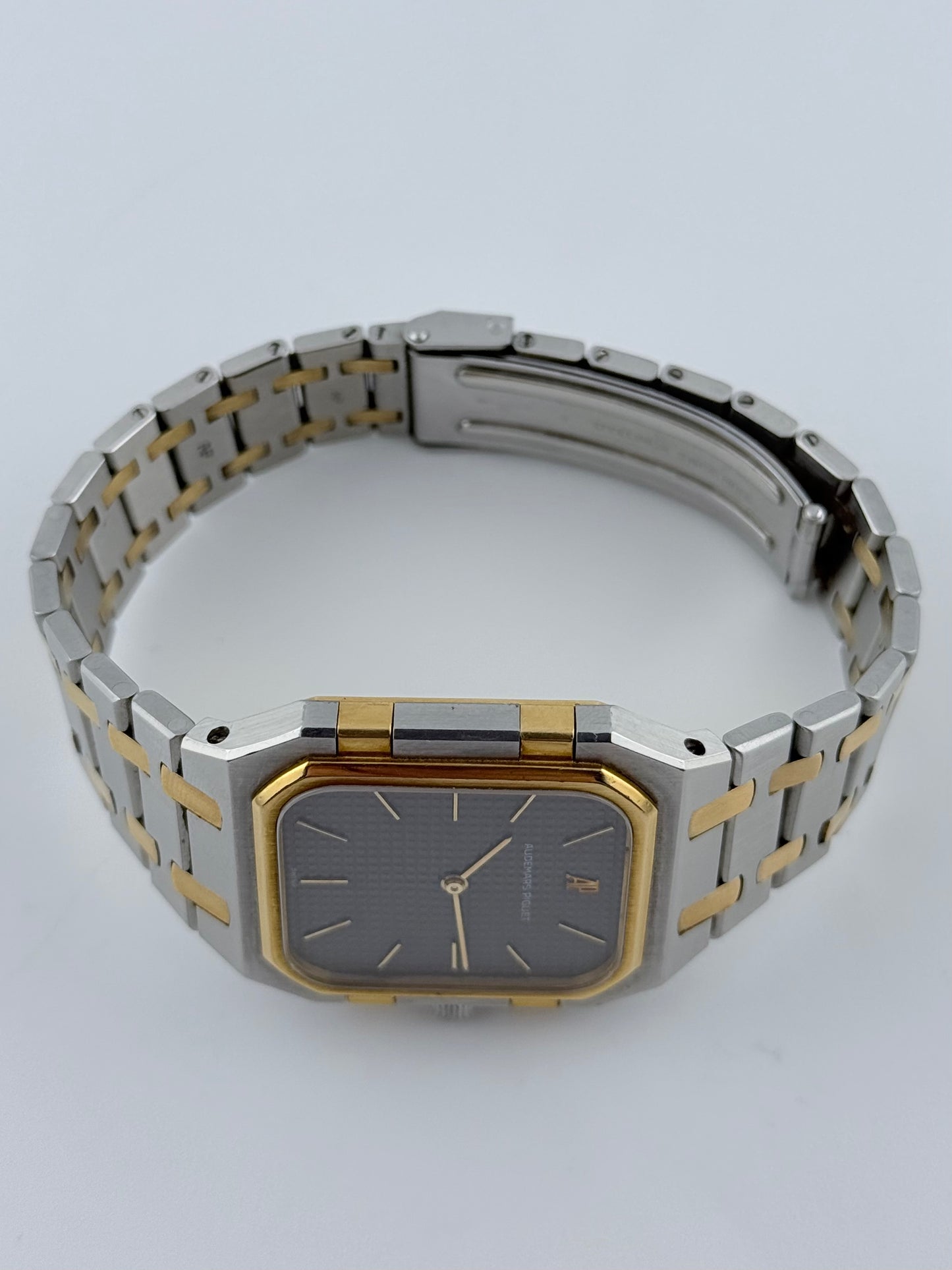 Audemars Piguet Royal Oak Jumbo - 56005 SA - Box and Papers