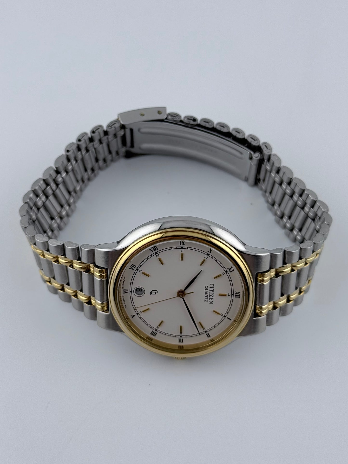 Citizen Quartz - Date 6110 - G05378Y