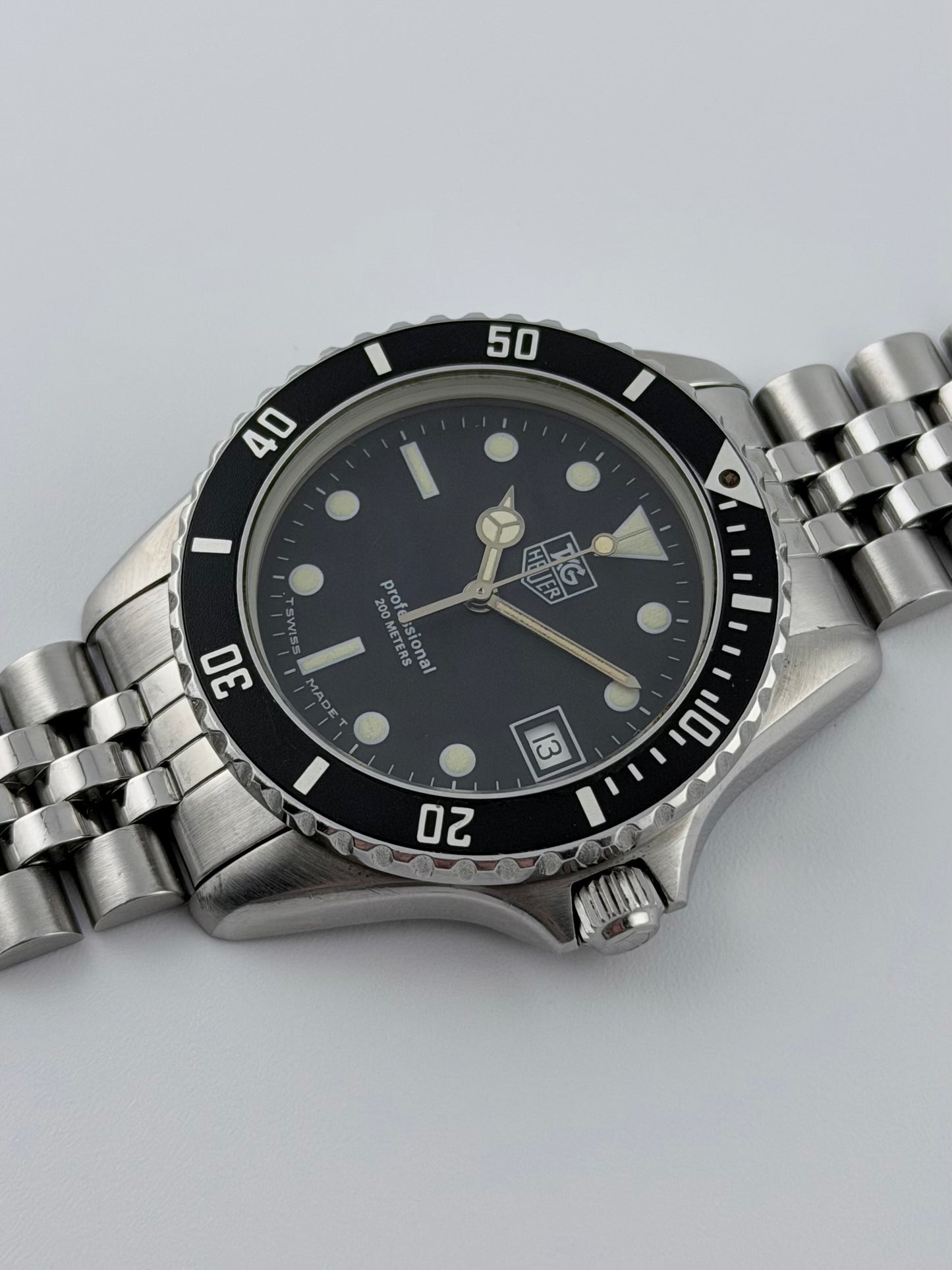 Tag Heuer Professional 1000 Quartz Date 200m 980.013B